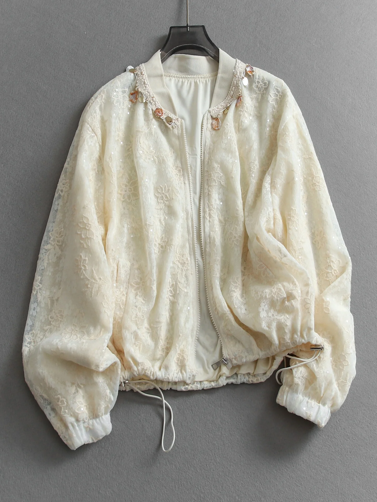 Lace Embroidery Loose Slim Fit Long Sleeve Stand Collar Baseball Jacket Women Outerwear Spring 2026 Casual Style Polyester Fiber
Lace Embroidery Loose Slim Fit Long Sleeve Stand Collar Baseball Jacket Women Outerwear Spring 2026 Casual Style Polyester Fiber