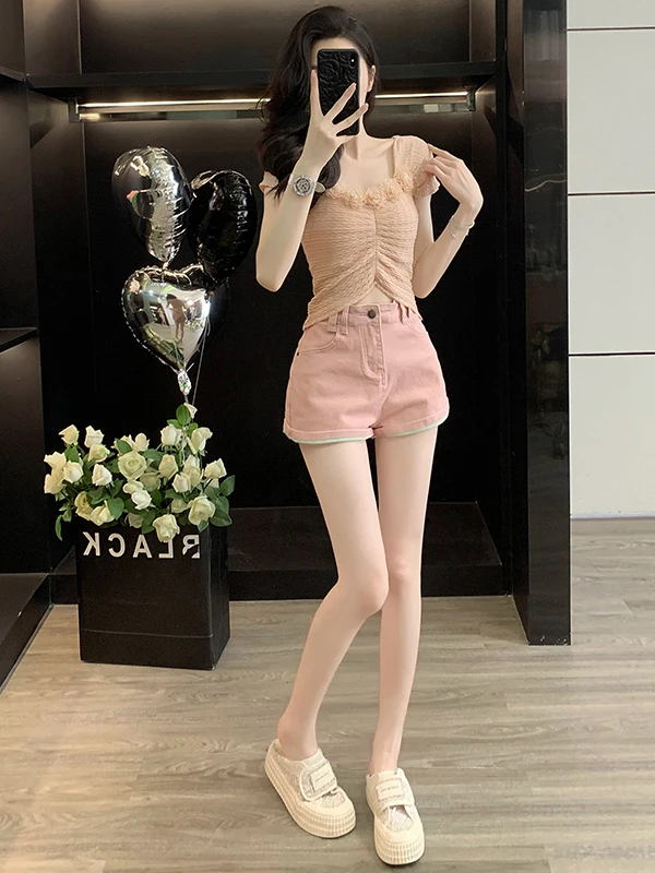Sweet And Gentle Fashion Set Women's Summer Trendy Anti-Aging Pink Short Sleeve Top And Denim Shorts Two-Piece Set Casual Spo...
Sweet And Gentle Fashion Set Women's Summer Trendy Anti-Aging Pink Short Sleeve Top And Denim Shorts Two-Piece Set Casual Spo...