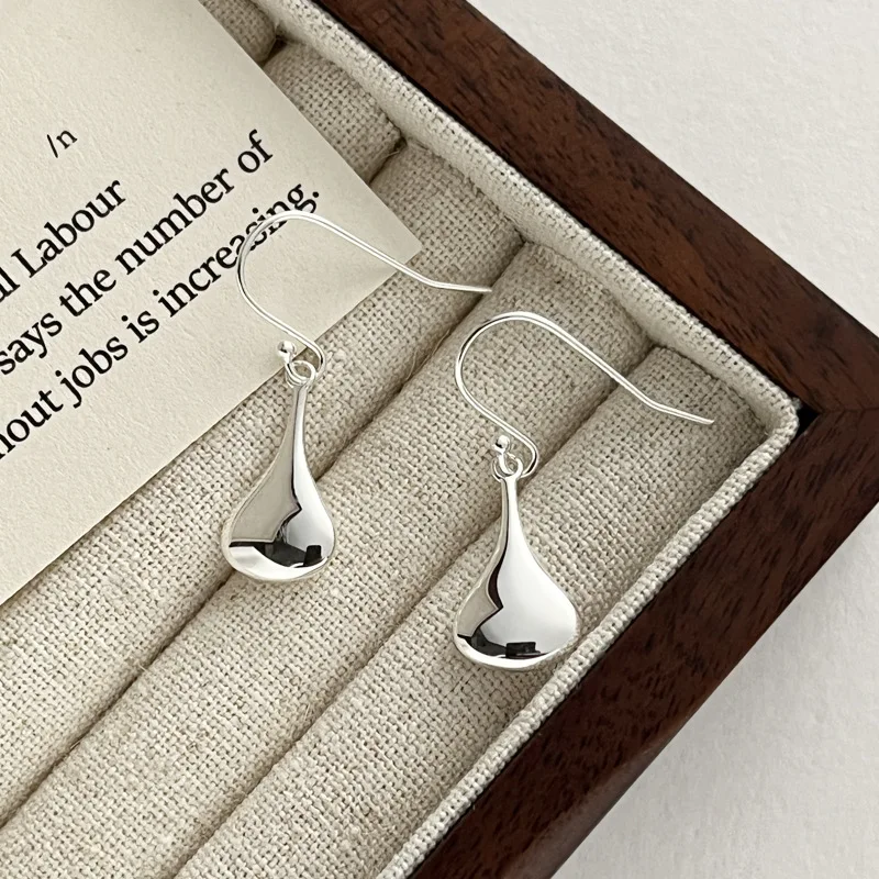CHOZON 925 Solid Silver Teardrop Earrings Minimalist Wholesale Dainty Jewelry 8484B for Women
CHOZON 925 Solid Silver Teardrop Earrings Minimalist Wholesale Dainty Jewelry 8484B for Women
