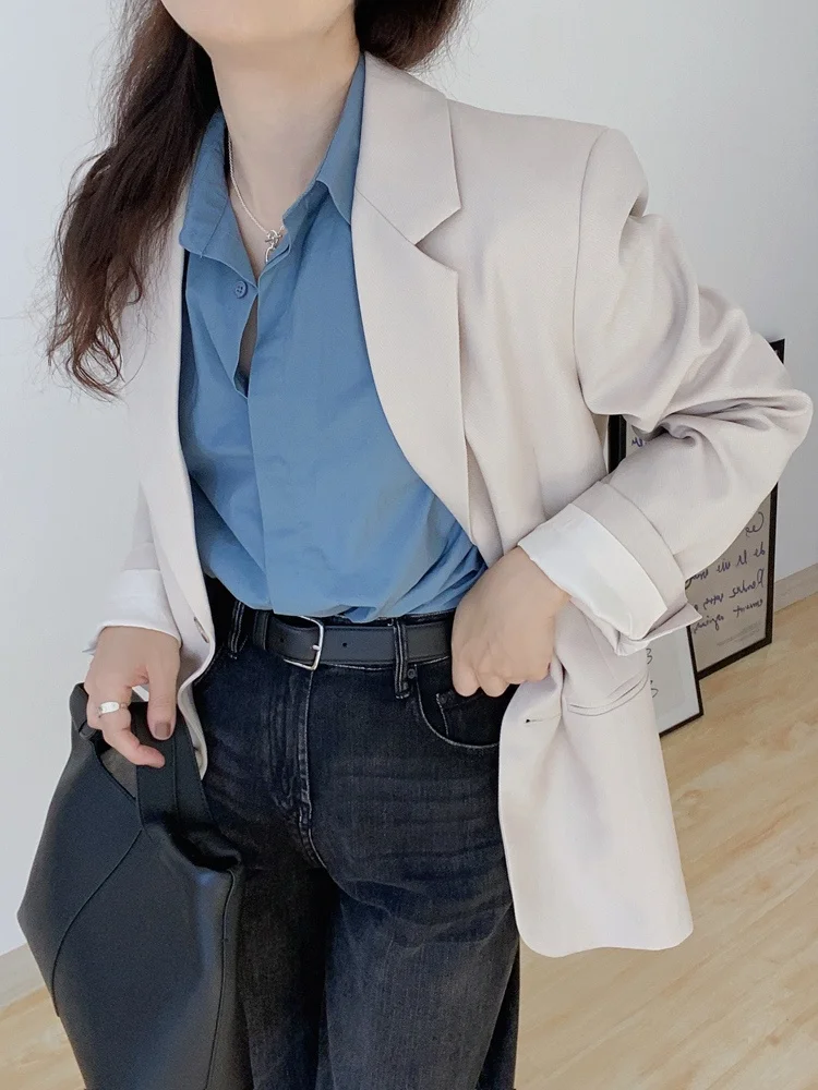 Casual White Suit Jacket Women's Simple Artistic Style Long Sleeve Button up Pure Color Spring Autumn New Fashion Trend
Casual White Suit Jacket Women's Simple Artistic Style Long Sleeve Button up Pure Color Spring Autumn New Fashion Trend
