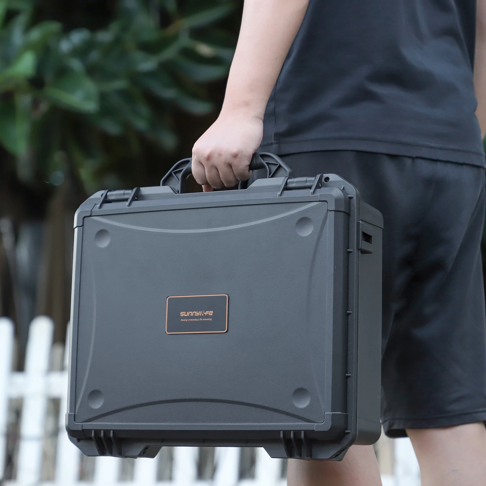 For DJI AIR 3S safety case waterproof large capacity AIR 3 drop-proof outdoor suitcase
For DJI AIR 3S safety case waterproof large capacity AIR 3 drop-proof outdoor suitcase