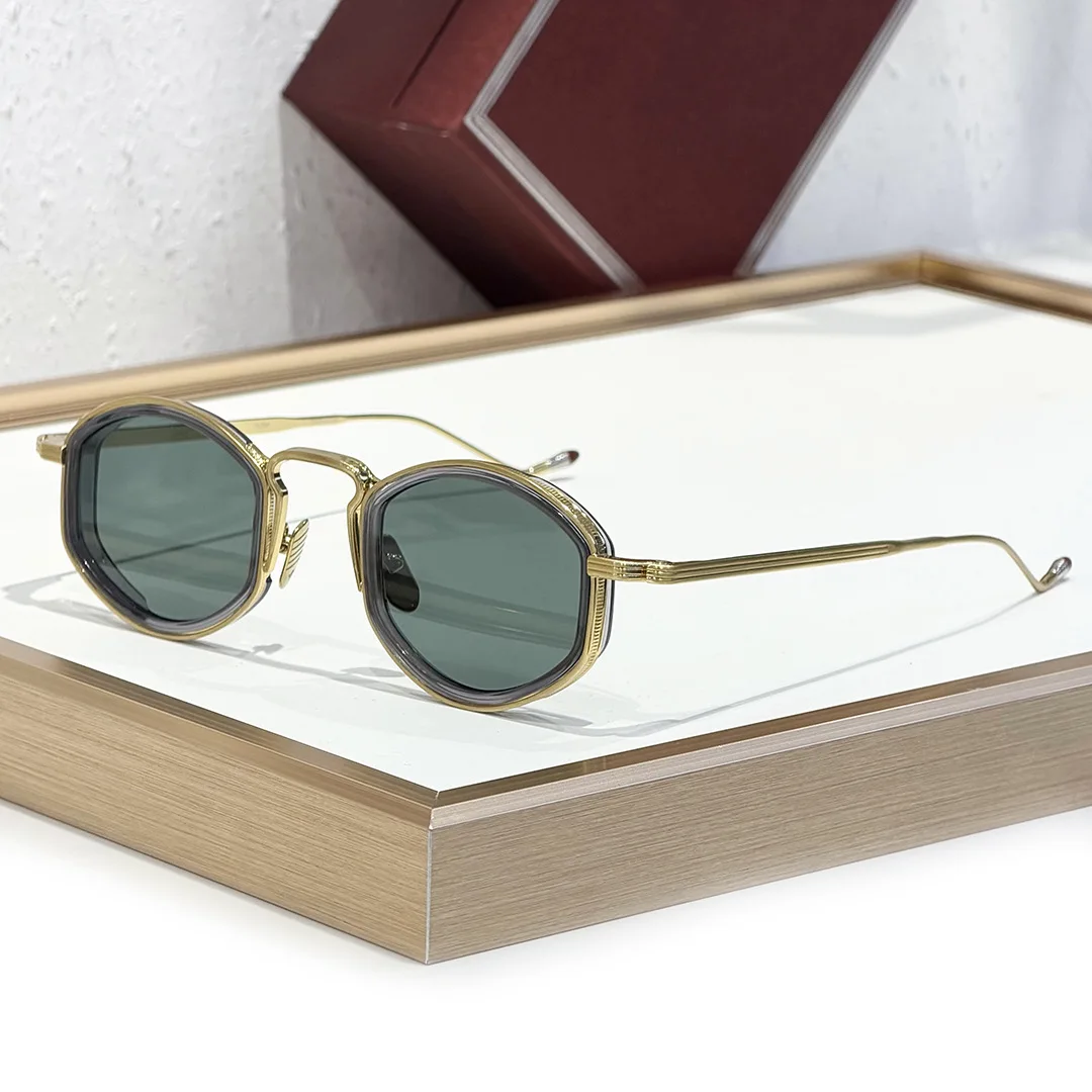 ARAGO Luxury Handmade Sunglasses Small Frame UV400 Premium Quality Light Weight Fashionable Eyewear
ARAGO Luxury Handmade Sunglasses Small Frame UV400 Premium Quality Light Weight Fashionable Eyewear