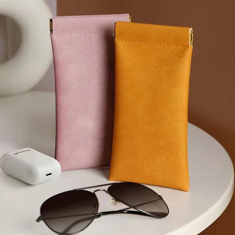 1Pc Leather Glasses Bag Cases Waterproof Solid Color Reading Eyeglasses Sunglasses Soft Pouch Storage Bags Eyewear Accessories
1Pc Leather Glasses Bag Cases Waterproof Solid Color Reading Eyeglasses Sunglasses Soft Pouch Storage Bags Eyewear Accessories