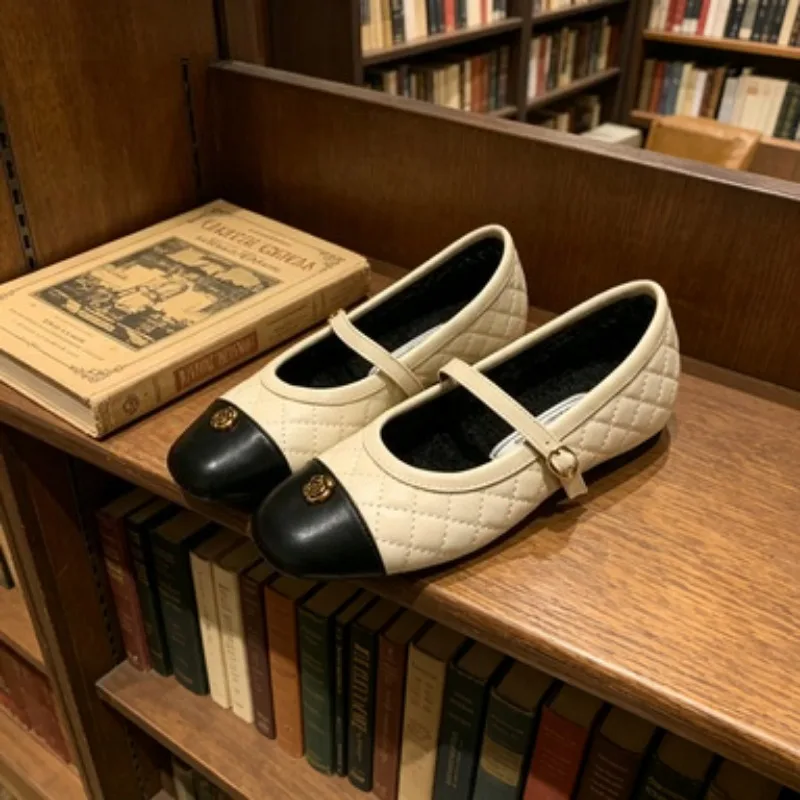 Spring 2026 Fashionable Flat Bottom Mary Jane Shoes Ballet Style Single Strap Women's Flats Increased Height Effect Casual Shoes
Spring 2026 Fashionable Flat Bottom Mary Jane Shoes Ballet Style Single Strap Women's Flats Increased Height Effect Casual Shoes