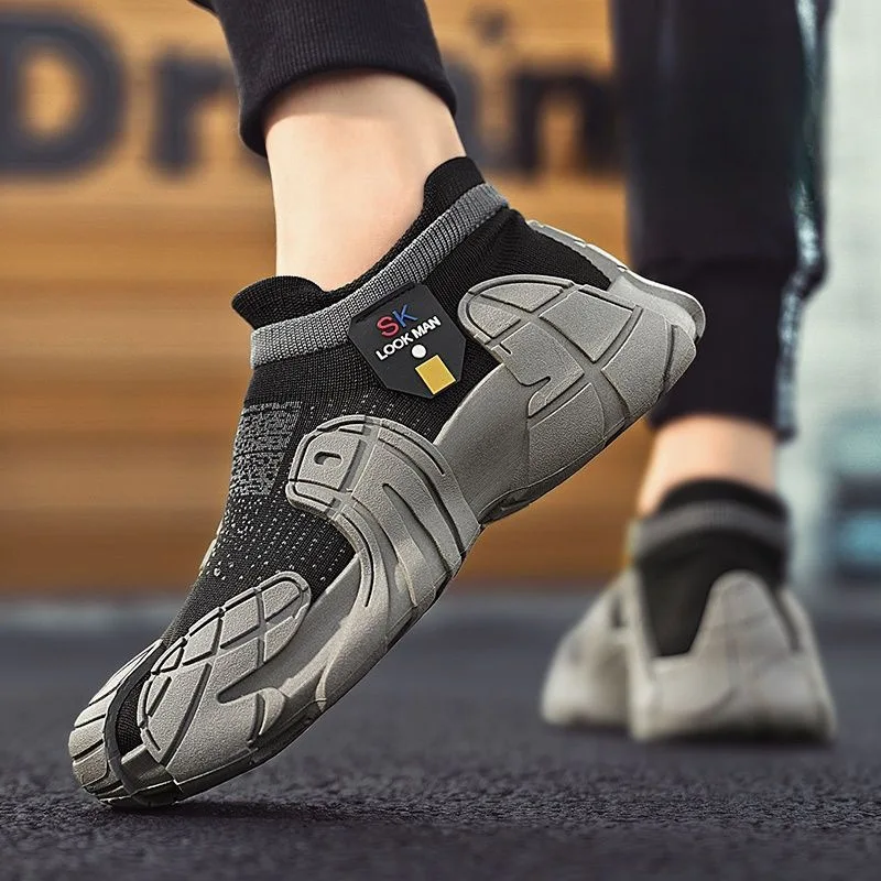 Новые стильные мужские кроссовки с кокосом, дышащая обувь для городских мужчин, кроссовки с дышащей сеткой, мужские спортивные носки и модная обувь
Новые стильные мужские кроссовки с кокосом, дышащая обувь для городских мужчин, кроссовки с дышащей сеткой, мужские спортивные носки и модная обувь