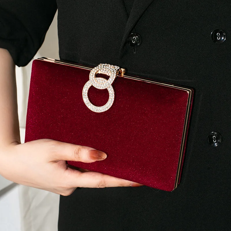 Fashion Premium Velvet Handbag for Women Autumn Winter Retro Wine red Black Temperament Evening Bags Prom Party Small Clutch
Fashion Premium Velvet Handbag for Women Autumn Winter Retro Wine red Black Temperament Evening Bags Prom Party Small Clutch