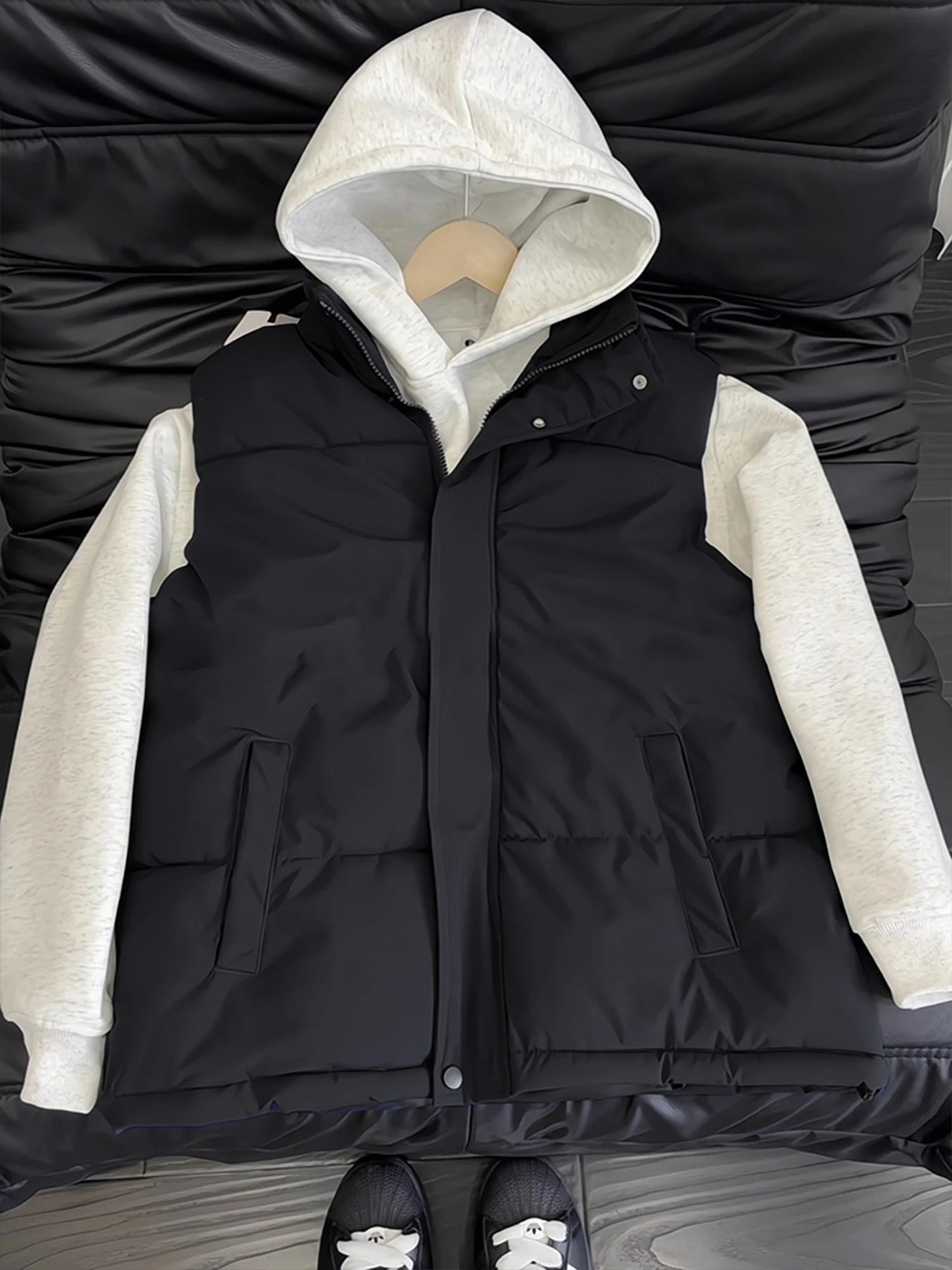 Утепленный хлопковый жилет Bla Thiened для мужчин: новая осенне-зимняя коллекция, теплая верхняя одежда из высококачественного хлопка, молодежный модный тренд
Утепленный хлопковый жилет Bla Thiened для мужчин: новая осенне-зимняя коллекция, теплая верхняя одежда из высококачественного хлопка, молодежный модный тренд