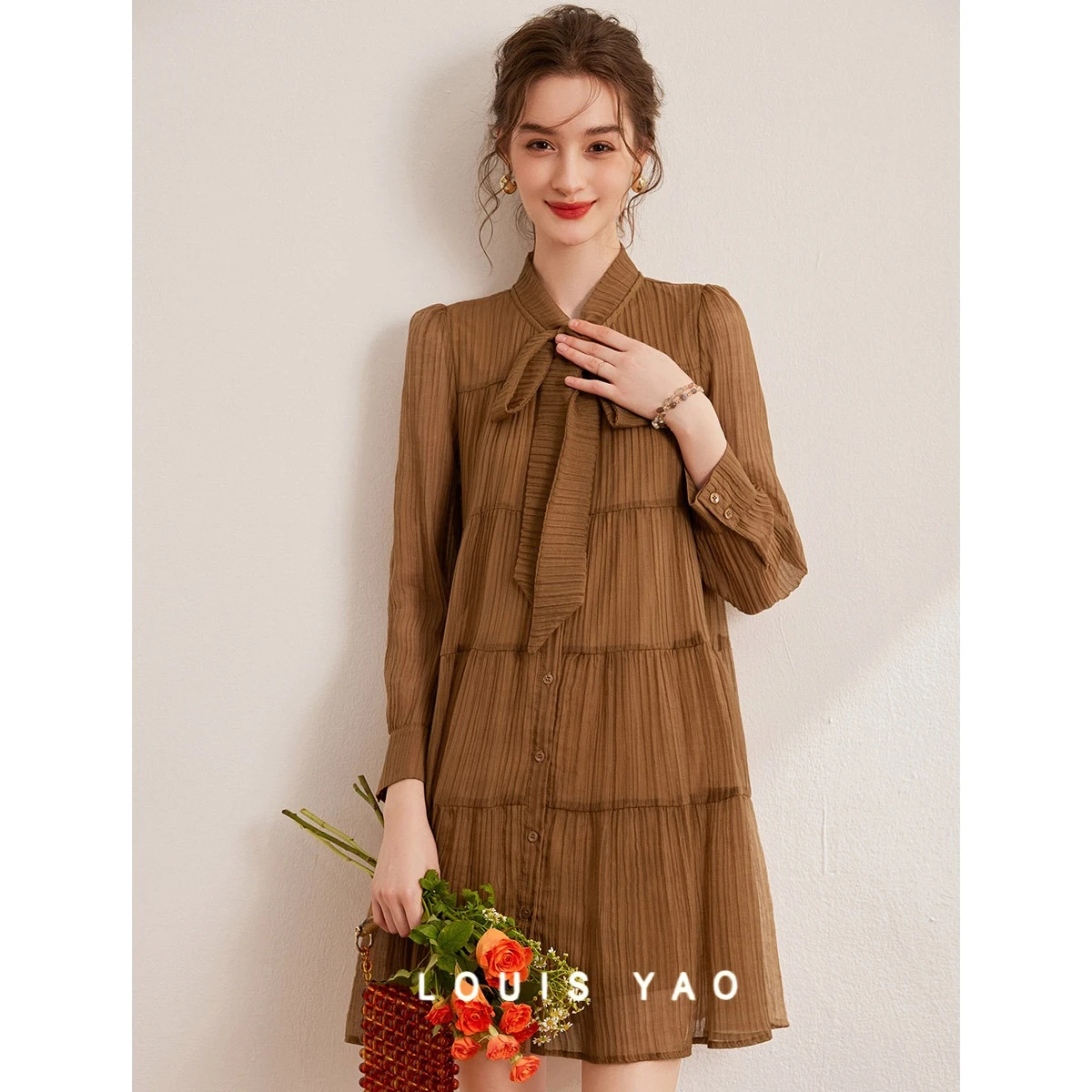Autumn Style Textured Long Dress Sleeved Mid Length Women's Dress with Lace Up Bow Design Female Clothing Summer New 2025
Autumn Style Textured Long Dress Sleeved Mid Length Women's Dress with Lace Up Bow Design Female Clothing Summer New 2025