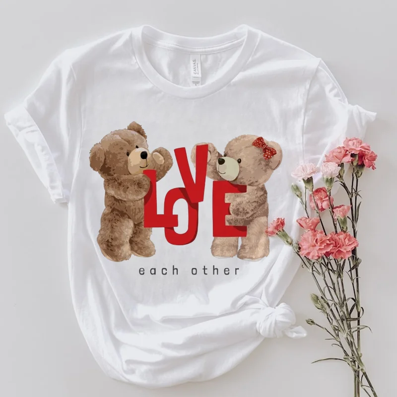 Повседневная универсальная футболка с короткими рукавами и круглым вырезом, стильная летняя футболка с медведем Kawaii, забавный узор с принтом, летний модный уличный женский топ
Повседневная универсальная футболка с короткими рукавами и круглым вырезом, стильная летняя футболка с медведем Kawaii, забавный узор с принтом, летний модный уличный женский топ