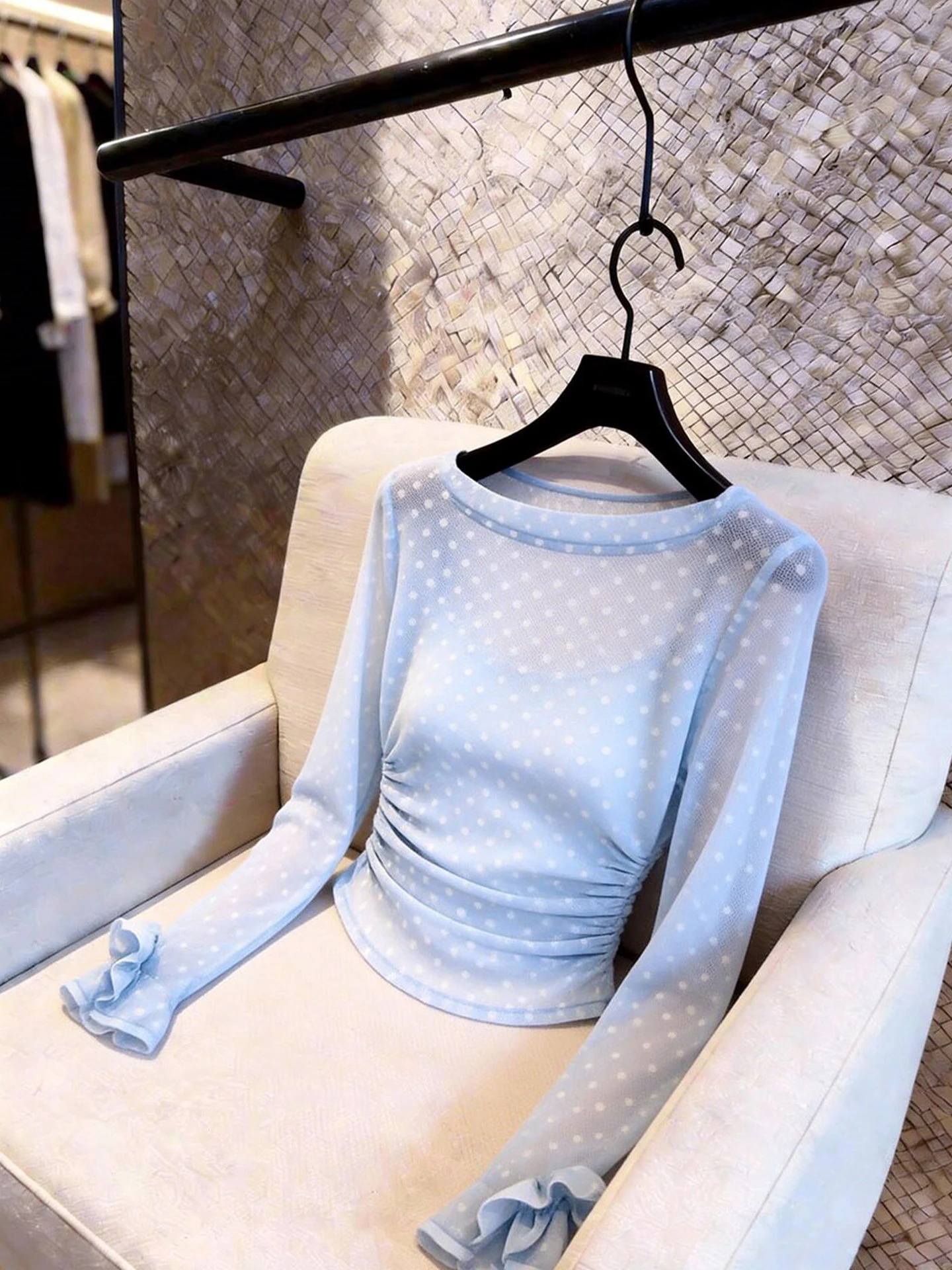 Ultra-Thin Long-Sleeve Polka Dot Print T-Shirt Summer 2026 Design Slim Fit Versatile round Neck Pure Desire Korean Style Top
Ultra-Thin Long-Sleeve Polka Dot Print T-Shirt Summer 2026 Design Slim Fit Versatile round Neck Pure Desire Korean Style Top