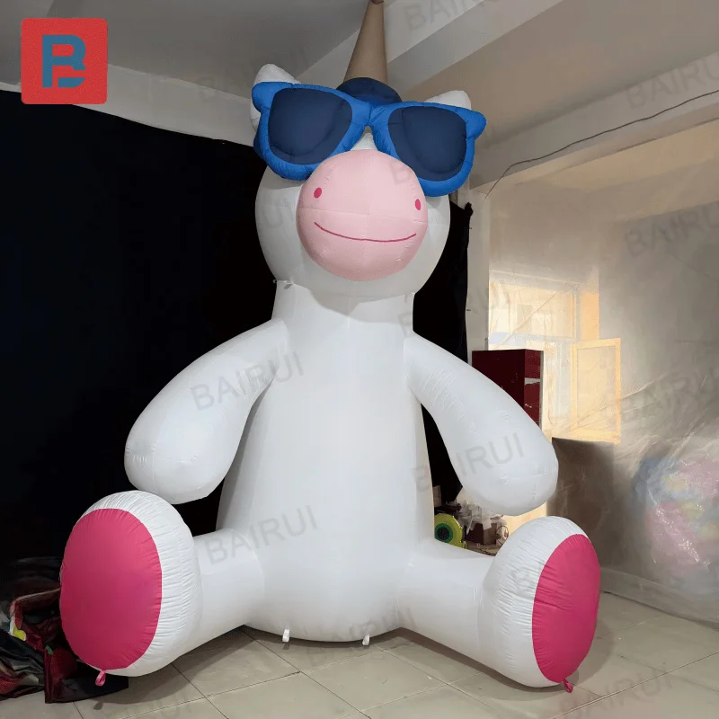 Inflatable birds, colorful birds, with blowers, for outdoor square scenic areas, zoos, and event decorations
Inflatable birds, colorful birds, with blowers, for outdoor square scenic areas, zoos, and event decorations