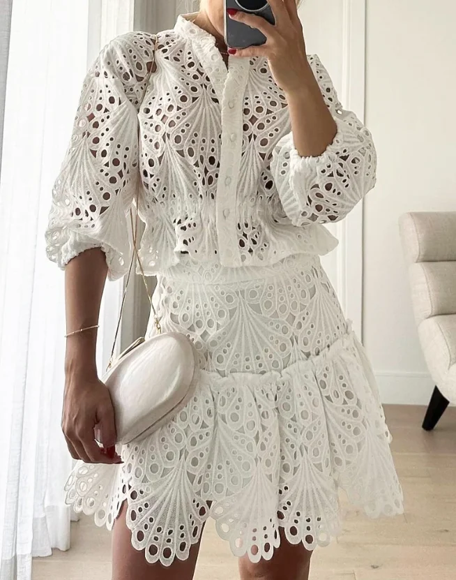 Two Piece Set Women Outfit 2025 Spring New Stand Collar Puff Sleeve Eyelet Embroidery Top & Asymmetrical Hem Lace Skirt Set
Two Piece Set Women Outfit 2025 Spring New Stand Collar Puff Sleeve Eyelet Embroidery Top & Asymmetrical Hem Lace Skirt Set