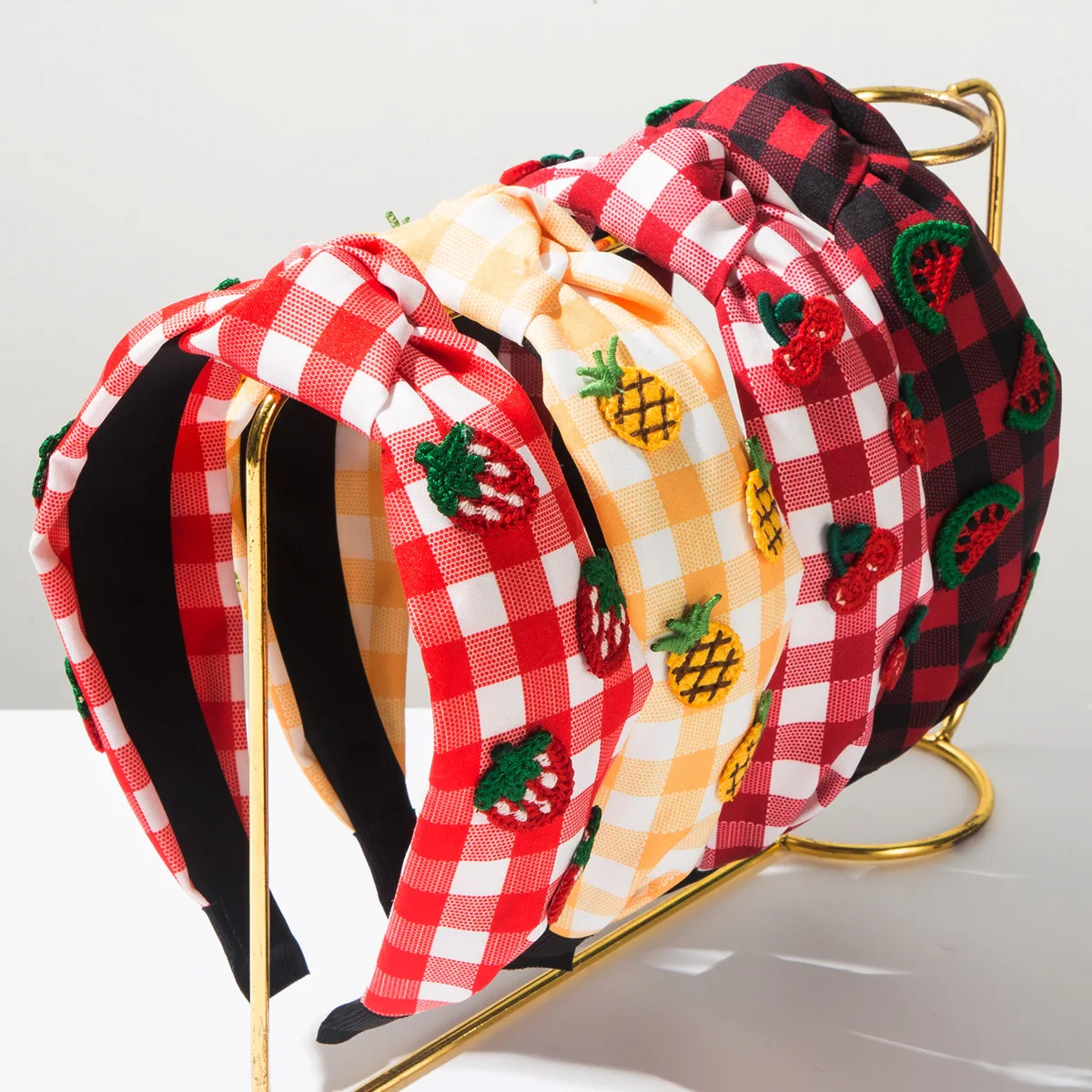 New Korean Version Plaid Fabric Fruit Series Cherry Strawberry Watermelon Headband Sweet and Cute Hair Accessories
New Korean Version Plaid Fabric Fruit Series Cherry Strawberry Watermelon Headband Sweet and Cute Hair Accessories