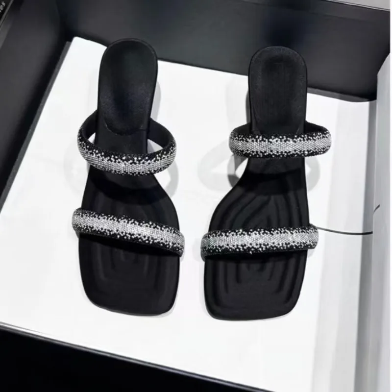 Новые летние женские босоножки 2026 года: сексуальные, на тонком каблуке, со стразами, с открытым носком, без задника, в стиле феи
Новые летние женские босоножки 2026 года: сексуальные, на тонком каблуке, со стразами, с открытым носком, без задника, в стиле феи