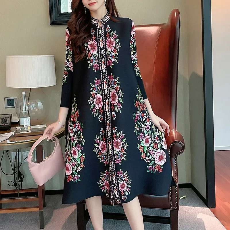 Miyake Pleated Middle-aged Women's Clothing 2024 Spring New Short-sleeved Pleated Print Dress Loose Maxi Dresses for Women
Miyake Pleated Middle-aged Women's Clothing 2024 Spring New Short-sleeved Pleated Print Dress Loose Maxi Dresses for Women