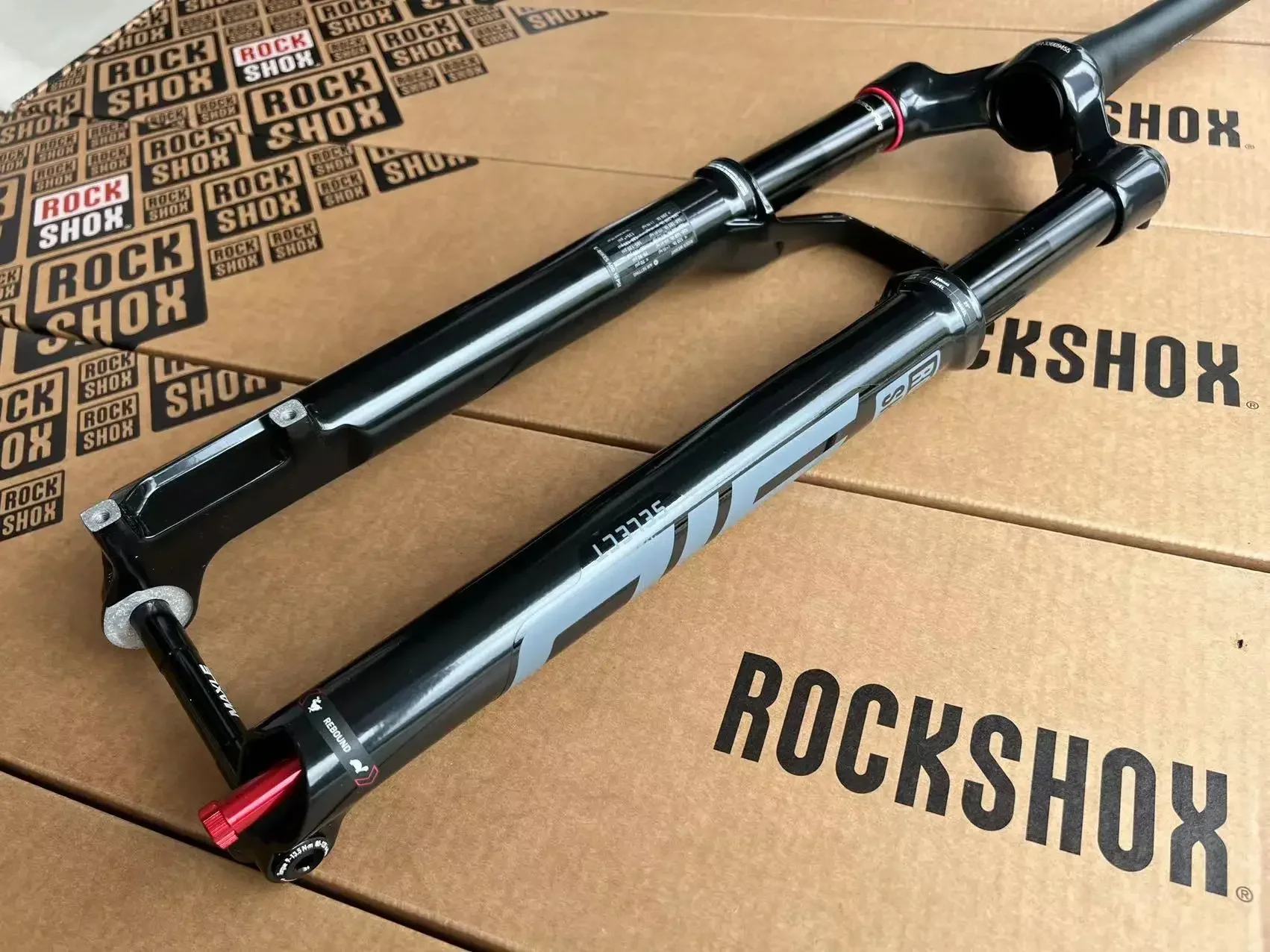 Подвесная вилка ROCKSHOX SID SL Select 2P | Двойное положение | Путешествие 100/110 мм | Дистанционное блокирование | со смещением 44 мм | XC Race/Trail MTB
Подвесная вилка ROCKSHOX SID SL Select 2P | Двойное положение | Путешествие 100/110 мм | Дистанционное блокирование | со смещением 44 мм | XC Race/Trail MTB