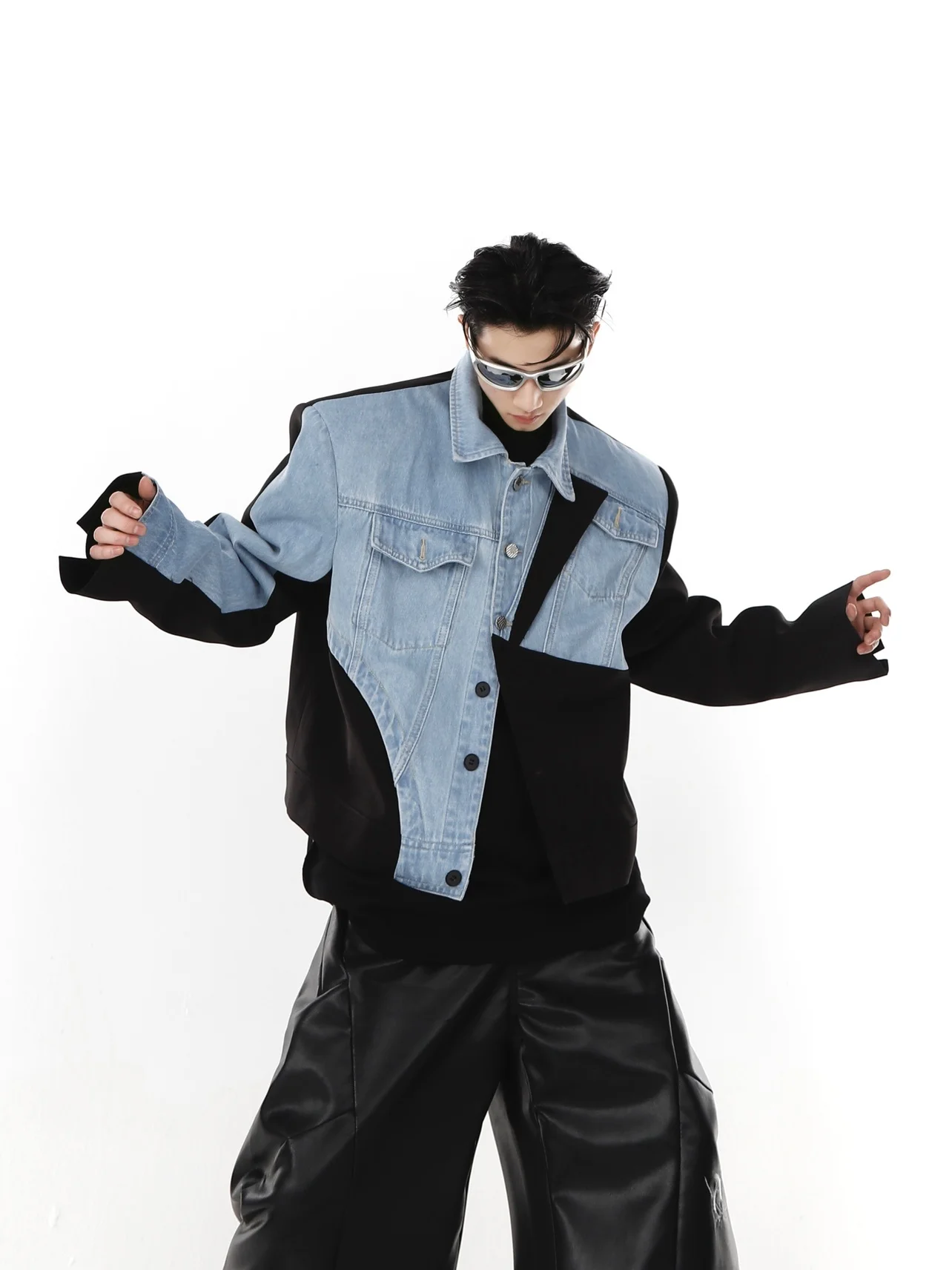 Spring Pioneer Denim Jaet oulder Pad Design Mixed Material Men's Jaet Casual Loose Fit Long Sve Youth Faion
Spring Pioneer Denim Jaet oulder Pad Design Mixed Material Men's Jaet Casual Loose Fit Long Sve Youth Faion