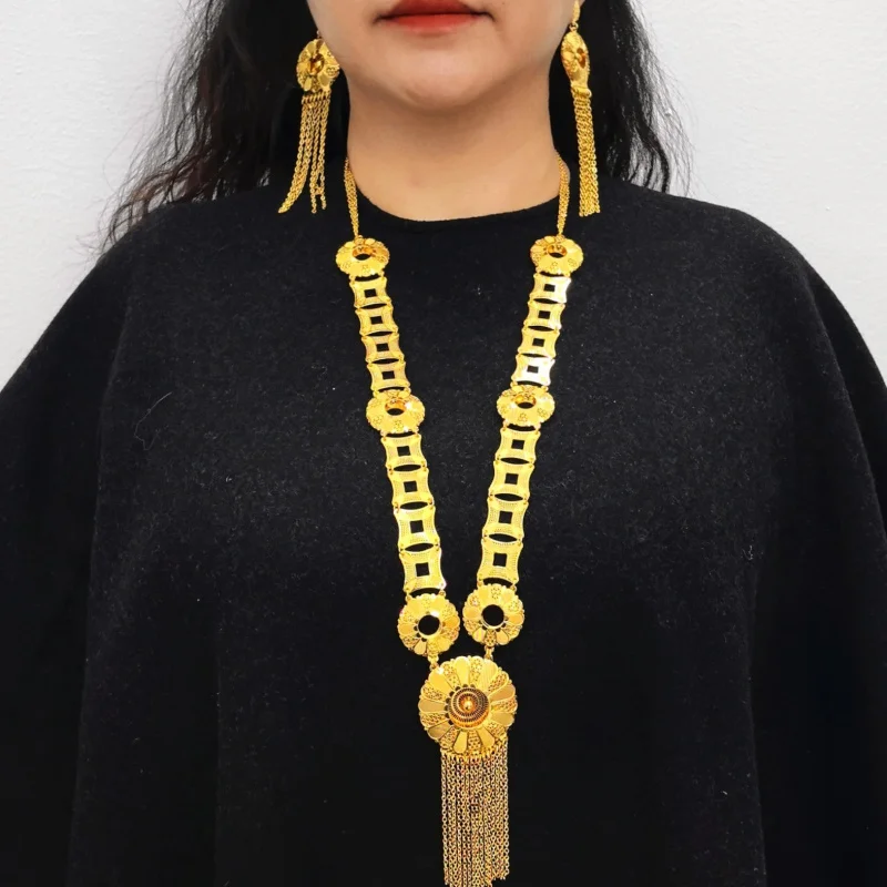 Middle East Dubai Gold Plated Necklace Earrings Jewelry Set African Wedding Brass Jewelry Accessories Floral
Middle East Dubai Gold Plated Necklace Earrings Jewelry Set African Wedding Brass Jewelry Accessories Floral