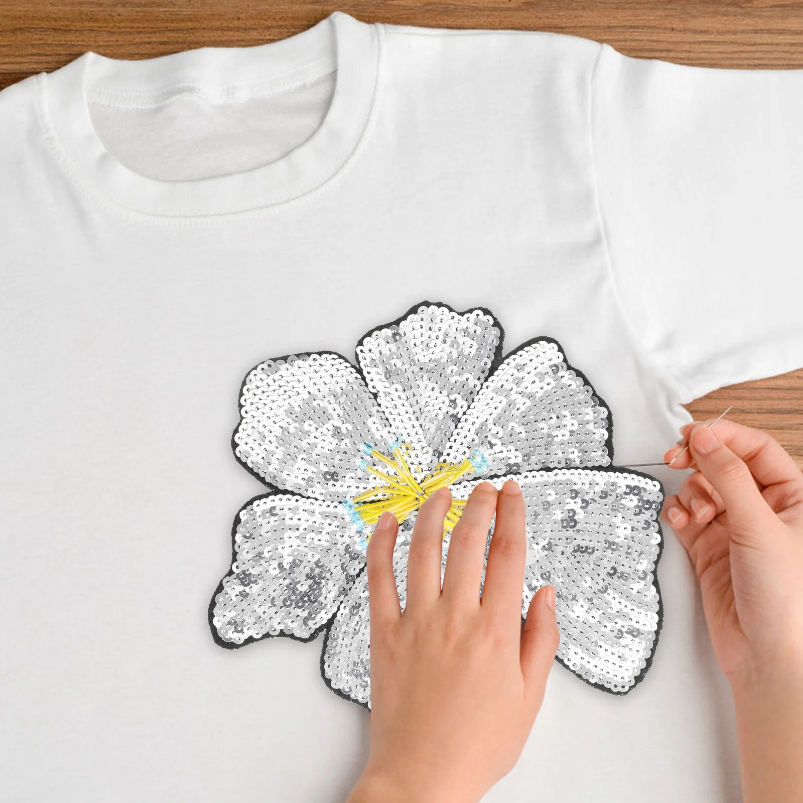 2Pcs Glitter Floral Applique Handmade Sequin Beaded Flower Patch for Costume Dancewear Theater Outfit Sew-on DIY Fashion
2Pcs Glitter Floral Applique Handmade Sequin Beaded Flower Patch for Costume Dancewear Theater Outfit Sew-on DIY Fashion