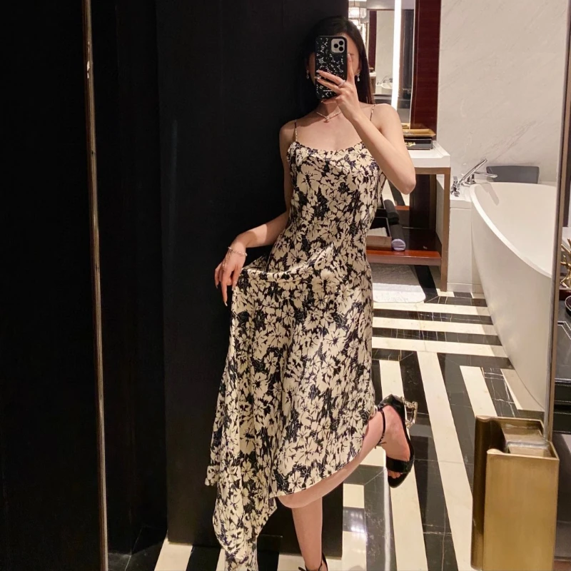 Vintage 2024 Top Quality Thick Satin Silk Spring Summer Black White Floral Print Sleeveless Asymmetrical Woman Dress
Vintage 2024 Top Quality Thick Satin Silk Spring Summer Black White Floral Print Sleeveless Asymmetrical Woman Dress