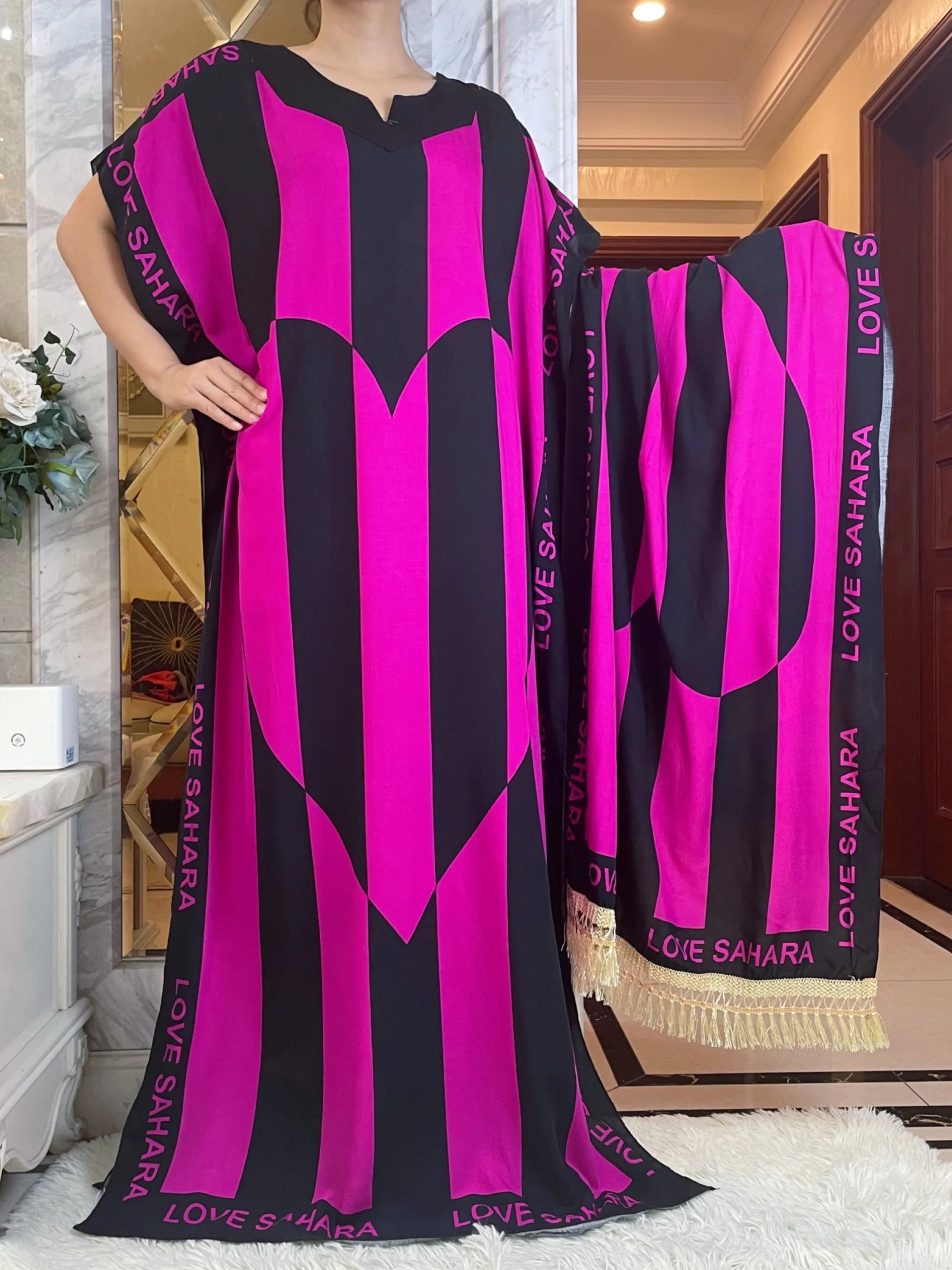 2023New Summer African Lady Short Sleeve Dresses With Big Scarf Printing Loose Floral Boubou Maxi Islam Women Dress Islam Abaya
2023New Summer African Lady Short Sleeve Dresses With Big Scarf Printing Loose Floral Boubou Maxi Islam Women Dress Islam Abaya