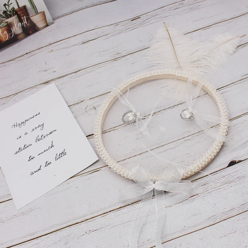 Реквизит для установки деревянных жемчужных колец для предложения
Реквизит для установки деревянных жемчужных колец для предложения