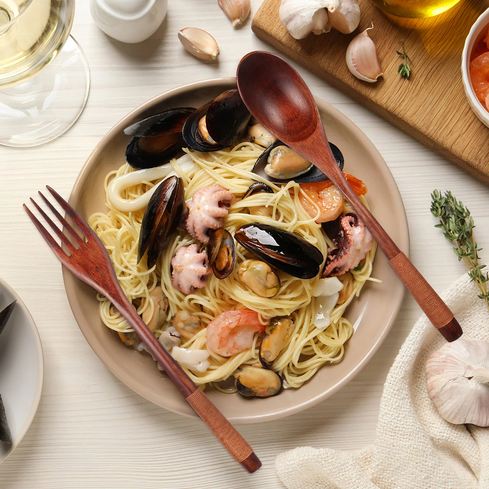 Wooden Spoon Fork Set Lightweight Portable Practical Tableware Simple Design Daily Use Flatware Spoon and Fork Set
Wooden Spoon Fork Set Lightweight Portable Practical Tableware Simple Design Daily Use Flatware Spoon and Fork Set