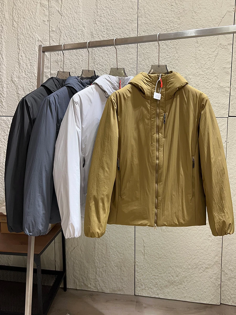 Lightweight Wear-Resistant Waterproof Outdoor Hooded Cotton Jacket Men's Women's Winter Windproof Warm Fashion Urban Style
Lightweight Wear-Resistant Waterproof Outdoor Hooded Cotton Jacket Men's Women's Winter Windproof Warm Fashion Urban Style