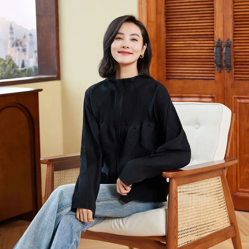 Coat For Women Miyake Pleated Spring And Autumn New Fashion Solid Colour Loose Stretch Long Sleeves Irregular Tops Black
Coat For Women Miyake Pleated Spring And Autumn New Fashion Solid Colour Loose Stretch Long Sleeves Irregular Tops Black