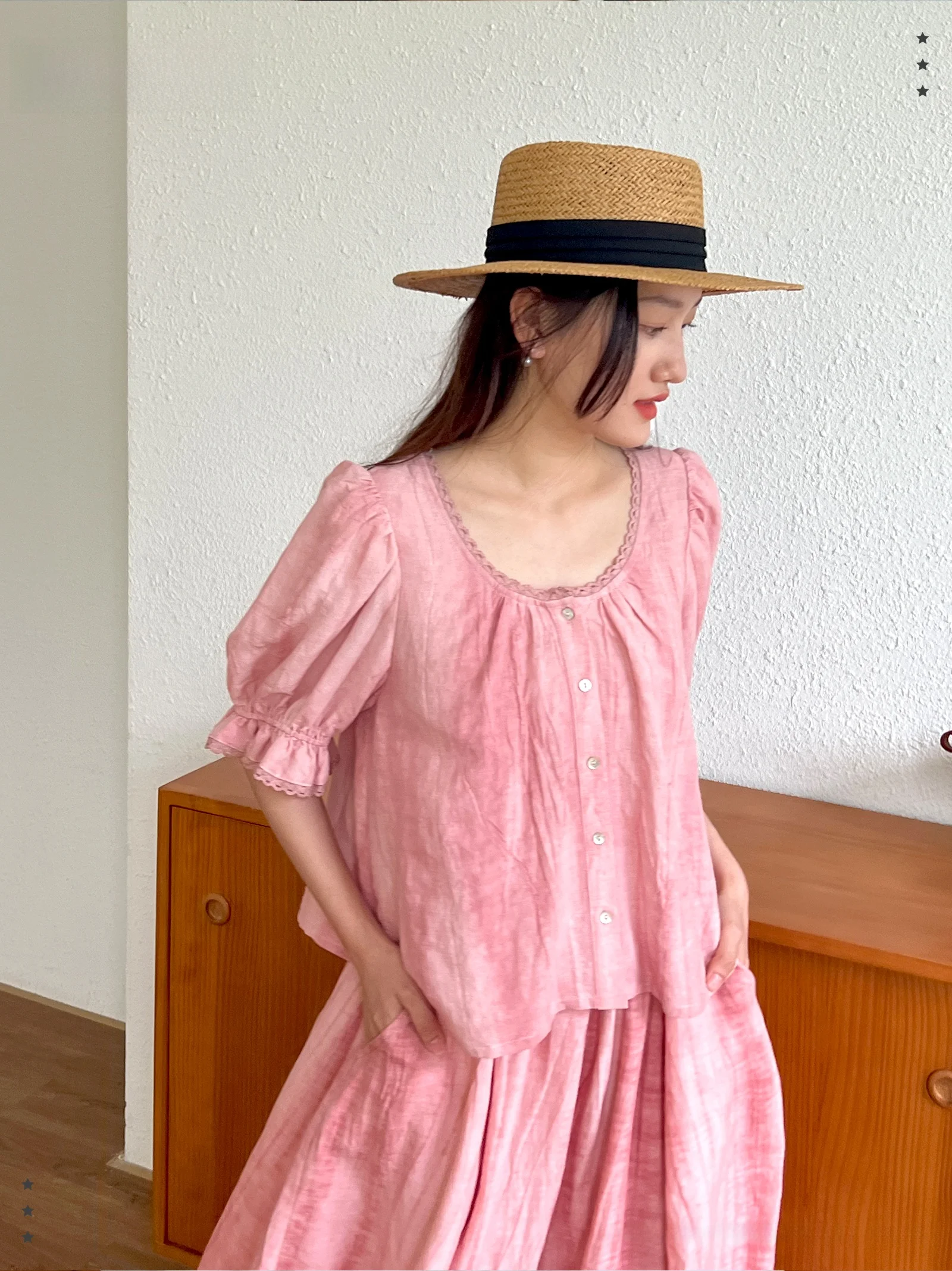 Botanique Coral Sea Pink Dyed Linen Doll irt Flower Bud Skirt Simple Set Original Design round Ne Five Sve Women's irt
Botanique Coral Sea Pink Dyed Linen Doll irt Flower Bud Skirt Simple Set Original Design round Ne Five Sve Women's irt