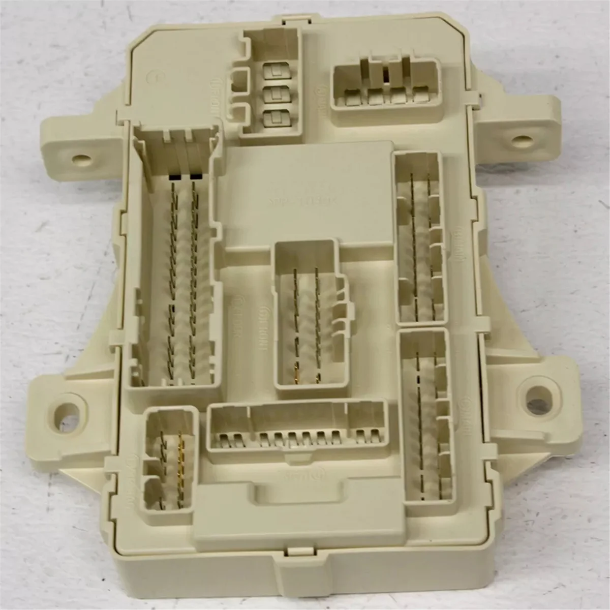 Better-919502H510 91950 2H510 91950-2H510 Fuse Junction Box Relay Box Assembly for Hyundai Entourage 2006-2010
Better-919502H510 91950 2H510 91950-2H510 Fuse Junction Box Relay Box Assembly for Hyundai Entourage 2006-2010