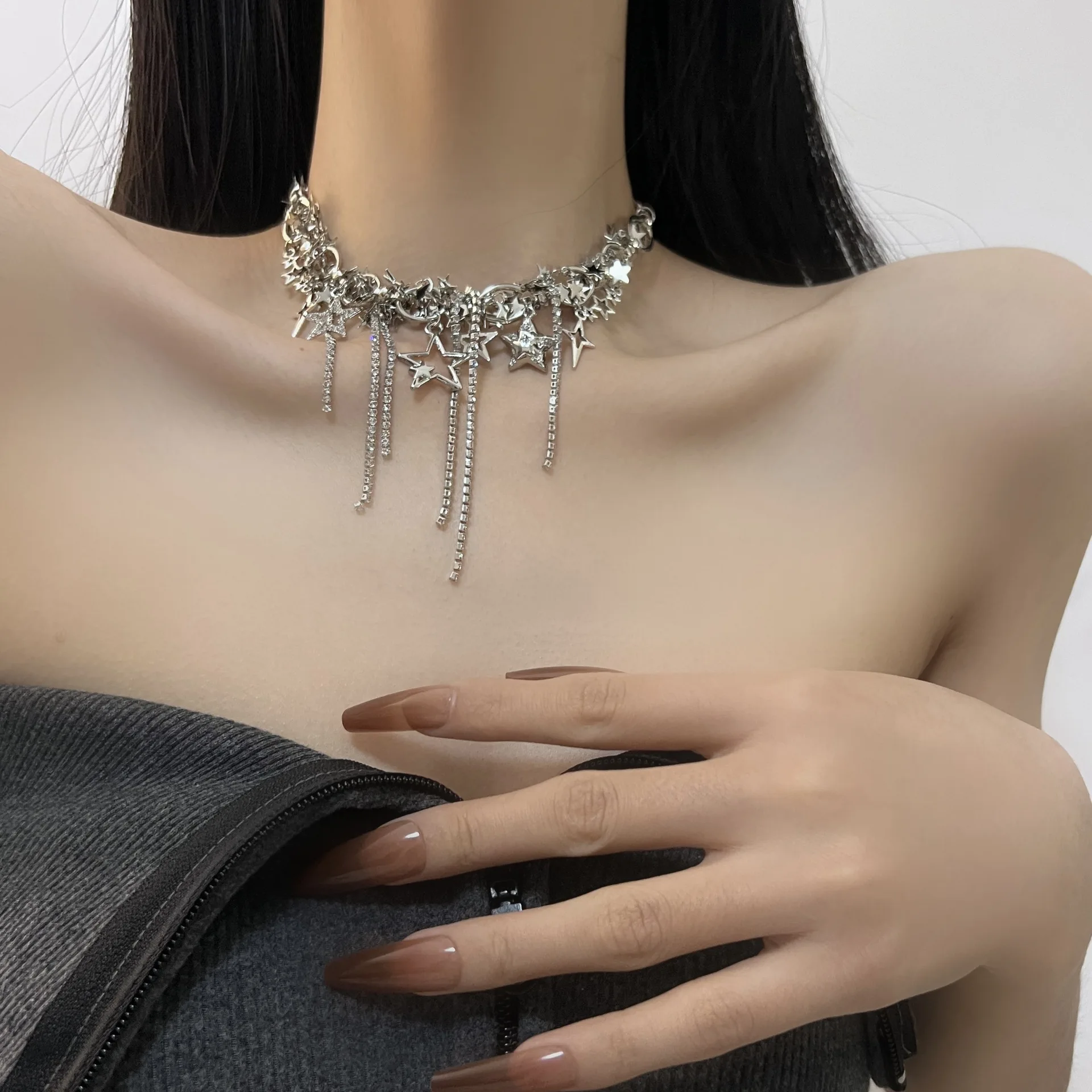 Shining Star Tassel Choker Fashion Trendy Exquisite Crystal Pendant Necklace Party Jewelry Presents for Women Girls
Shining Star Tassel Choker Fashion Trendy Exquisite Crystal Pendant Necklace Party Jewelry Presents for Women Girls