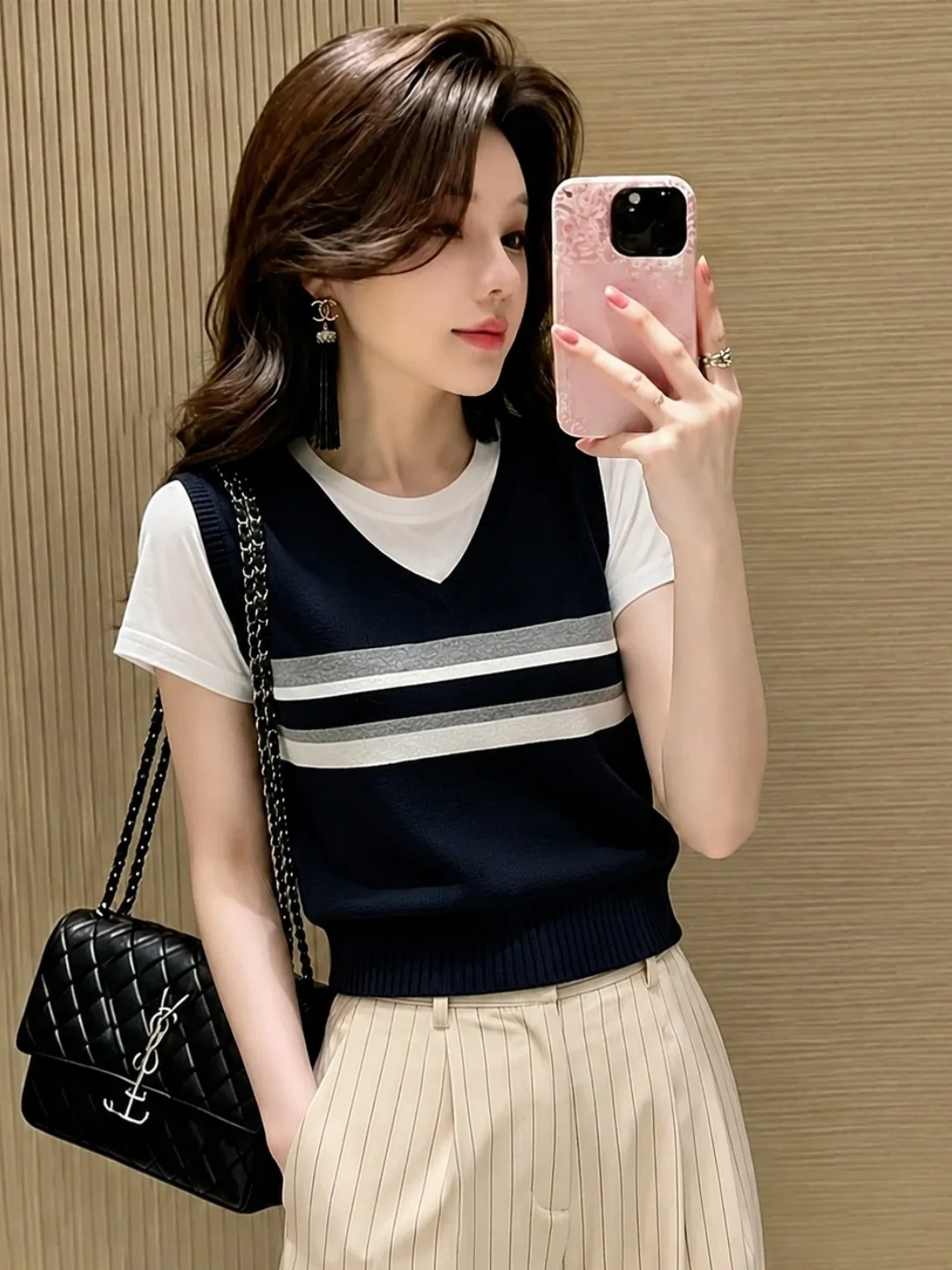 Korean Style Ice Silk Knitted Short Sleeve Striped Color Block Slimming Top Summer Fashion College Wind Fake Two-Piece Design
Korean Style Ice Silk Knitted Short Sleeve Striped Color Block Slimming Top Summer Fashion College Wind Fake Two-Piece Design