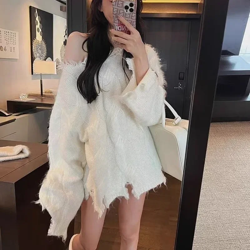 Модные зимние повседневные топы с открытыми плечами, вязаный рваный свитер, свободный пуловер, женские нерегулярные свитера с кисточками, осень
Модные зимние повседневные топы с открытыми плечами, вязаный рваный свитер, свободный пуловер, женские нерегулярные свитера с кисточками, осень