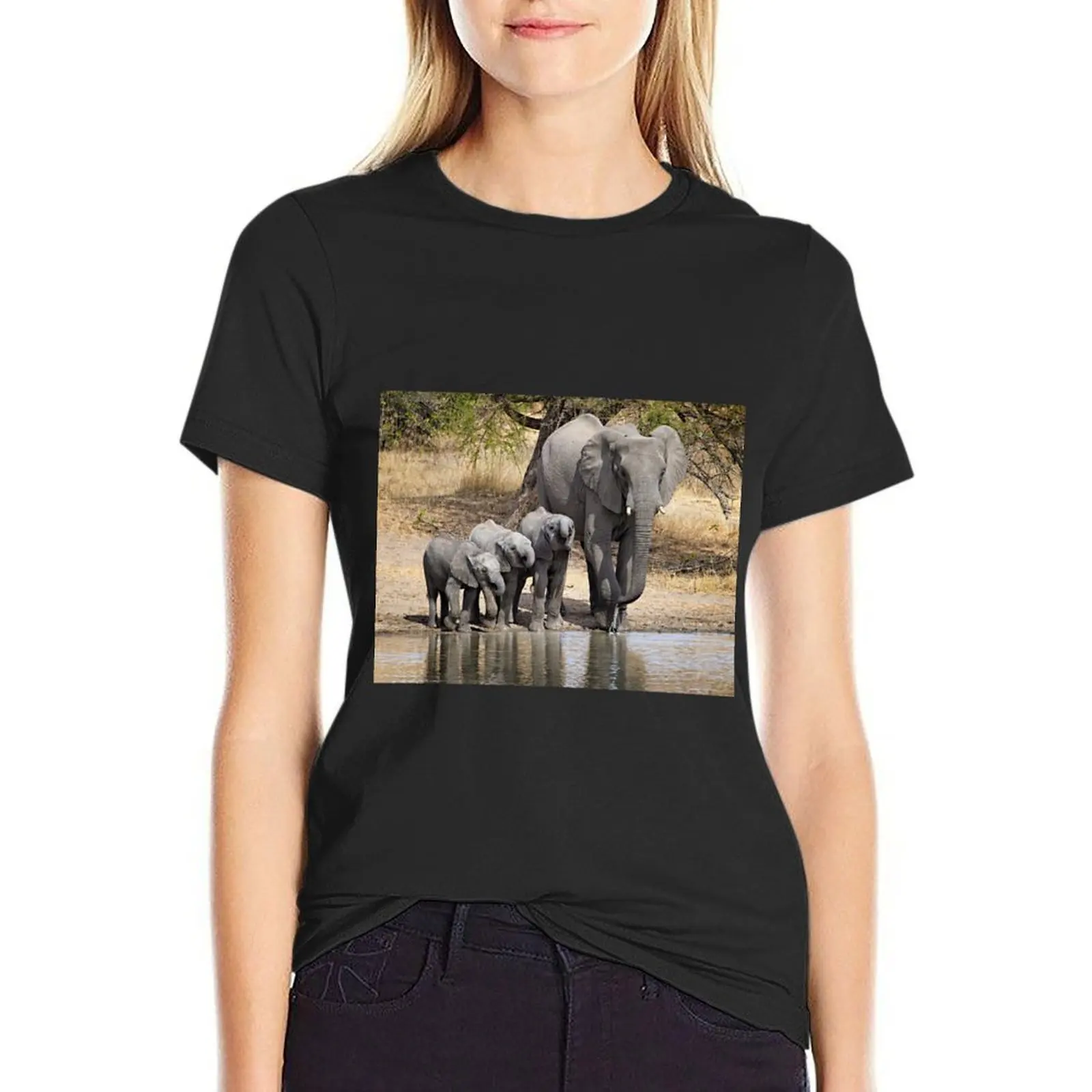Elephant Mom and Babies T-Shirt Female clothing anime clothes Women's summer blouses 2024
Elephant Mom and Babies T-Shirt Female clothing anime clothes Women's summer blouses 2024