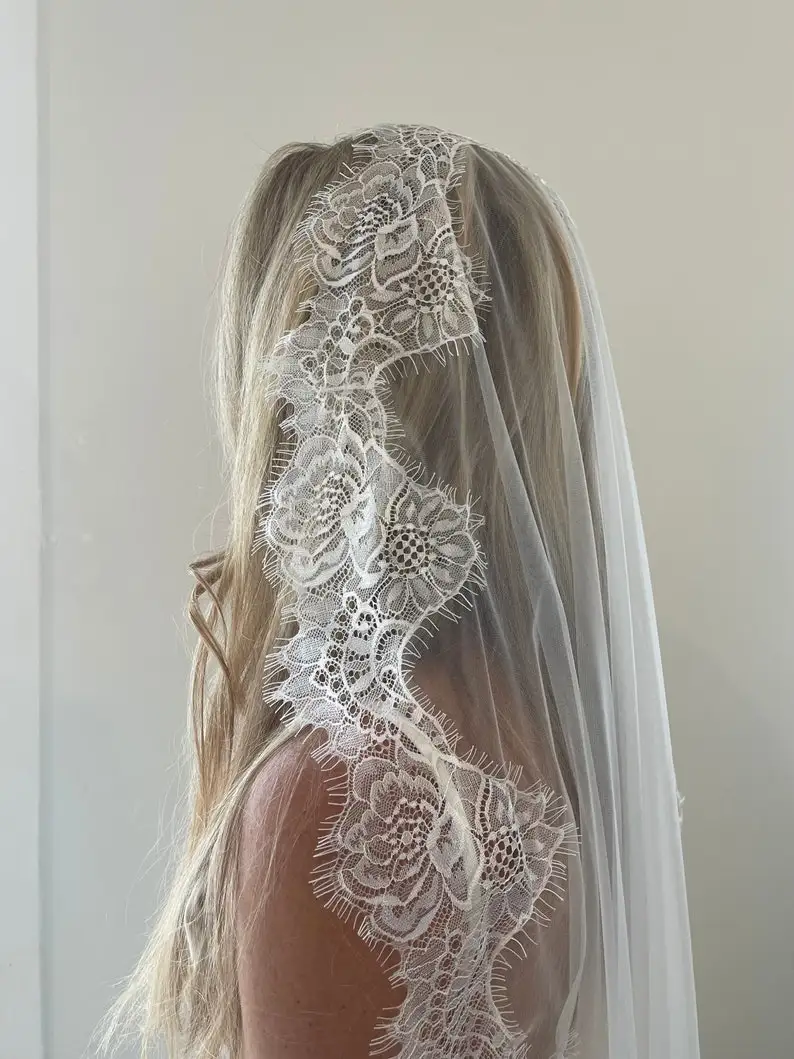 Lace Wedding Veil Scalloped Edge Mantilla Vintage Bridal Veil Eyelash Lace Edged Bohemian Bridal Veils Custom Length
Lace Wedding Veil Scalloped Edge Mantilla Vintage Bridal Veil Eyelash Lace Edged Bohemian Bridal Veils Custom Length