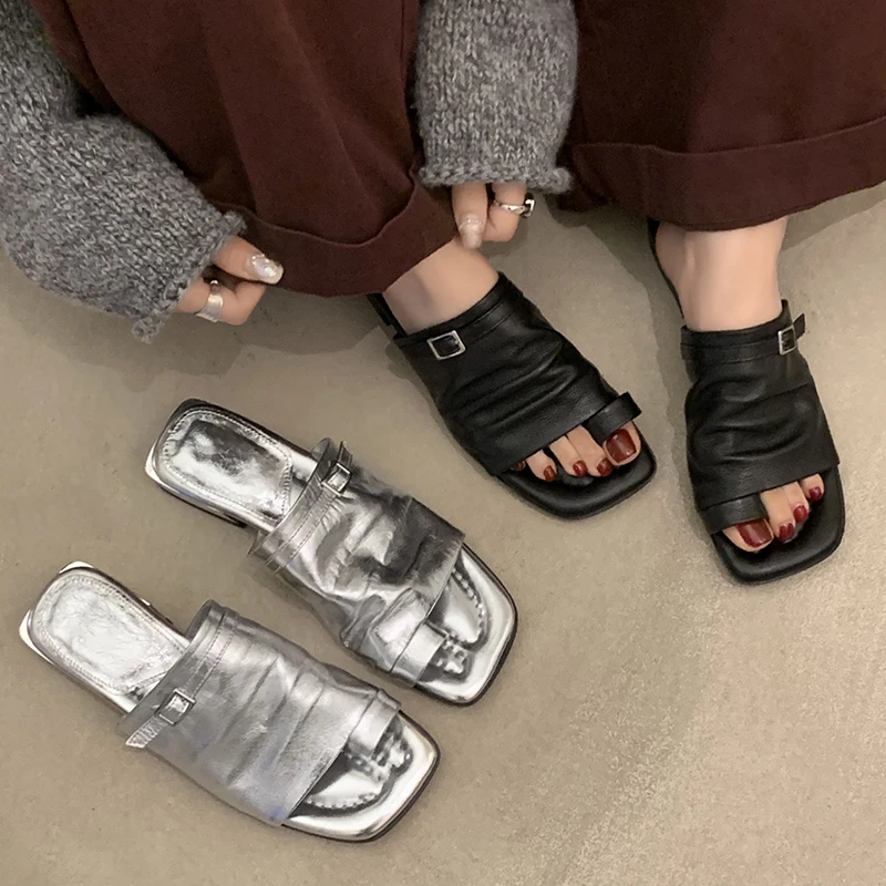 Full Genuine Leather Pleated Comfortable Outer Women Beach Slippers Casual Square Low Heels Open Toe Flip Flops Flats Sandalias
Full Genuine Leather Pleated Comfortable Outer Women Beach Slippers Casual Square Low Heels Open Toe Flip Flops Flats Sandalias