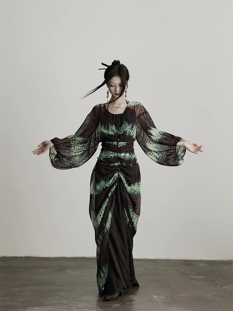 Изысканный женский шелковый тонкий жакет с уникальным дизайном, свободного кроя, с длинными рукавами, кардиган с красивой отделкой, из смесового полиэстера, верхняя одежда.
Изысканный женский шелковый тонкий жакет с уникальным дизайном, свободного кроя, с длинными рукавами, кардиган с красивой отделкой, из смесового полиэстера, верхняя одежда.