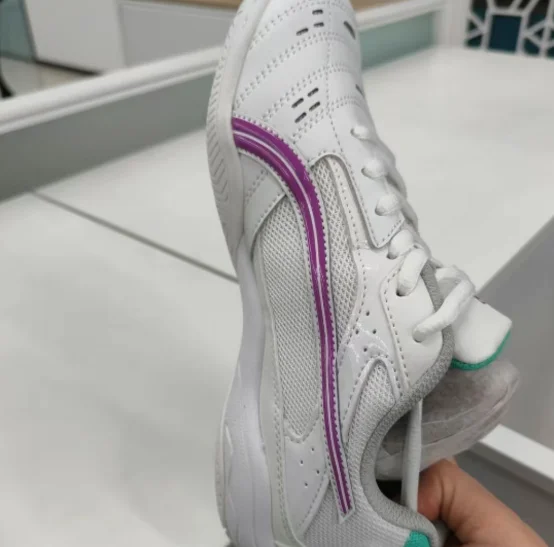 Outdoor trainers Breathable table tennis shoes Volleyball shoes Durable and slip-resistant Men's professional badminton shoes
Outdoor trainers Breathable table tennis shoes Volleyball shoes Durable and slip-resistant Men's professional badminton shoes