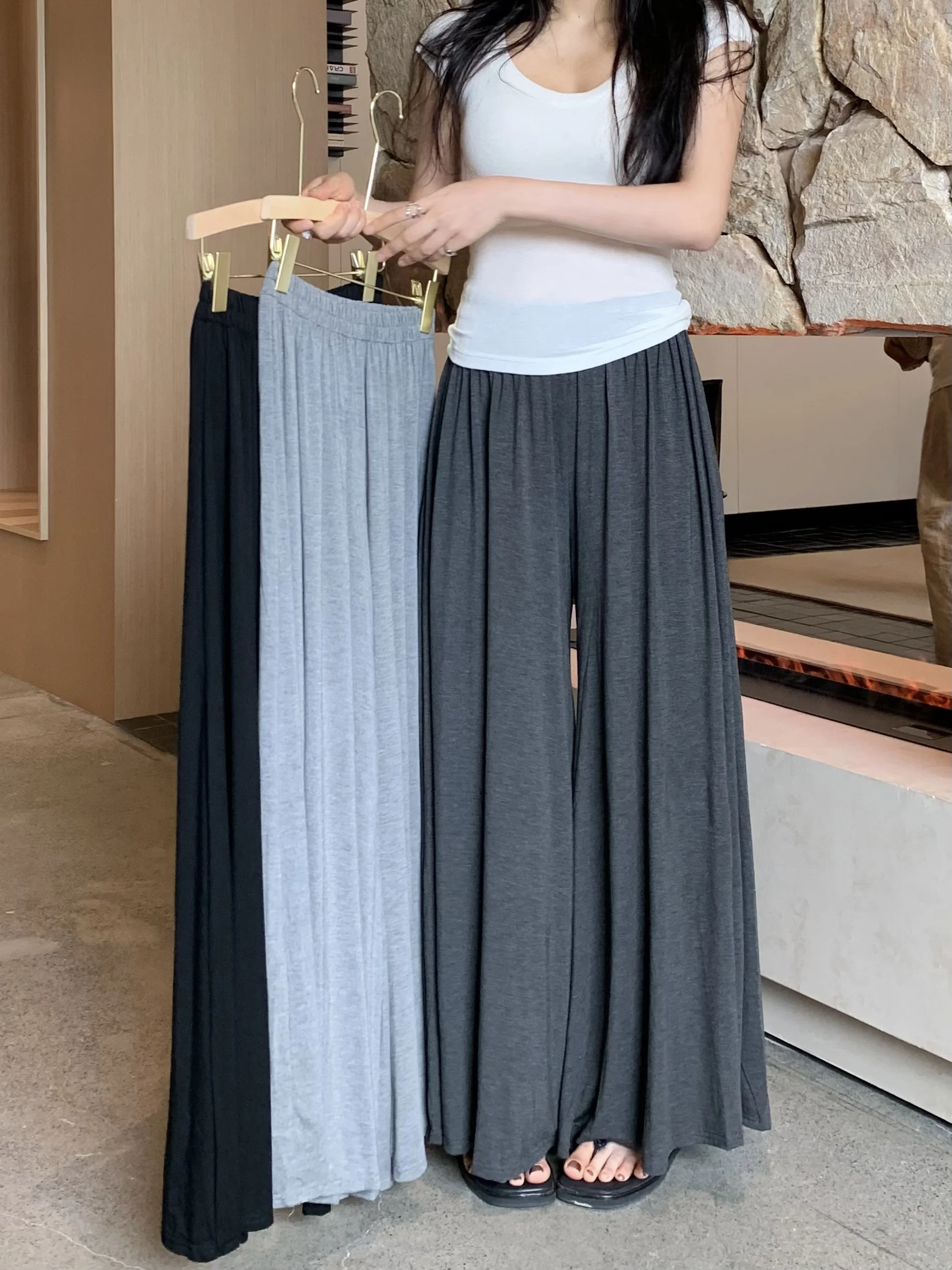 Gray High Waist Pleated Loose Casual Pants Women's Summer Wide Leg Pants City Walk Simple Style Pure Color Loose Fit Trousers
Gray High Waist Pleated Loose Casual Pants Women's Summer Wide Leg Pants City Walk Simple Style Pure Color Loose Fit Trousers