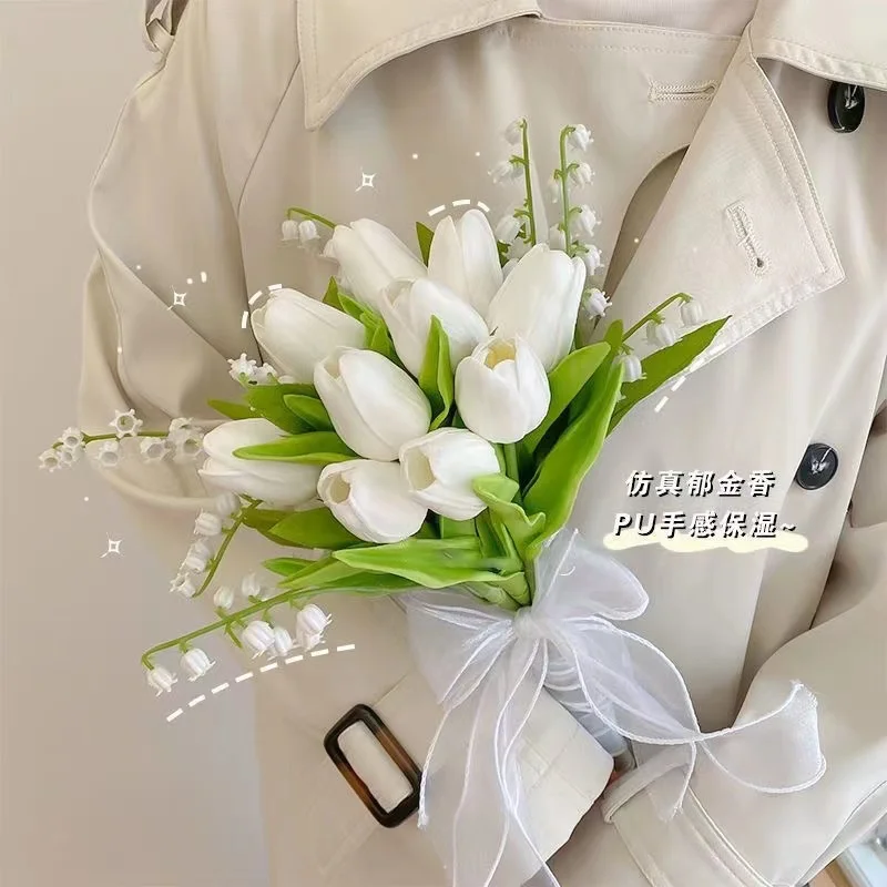 Simulation white tulip lily of the valley bouquet fake flower, bride wedding bouquet wedding photography photo props
Simulation white tulip lily of the valley bouquet fake flower, bride wedding bouquet wedding photography photo props