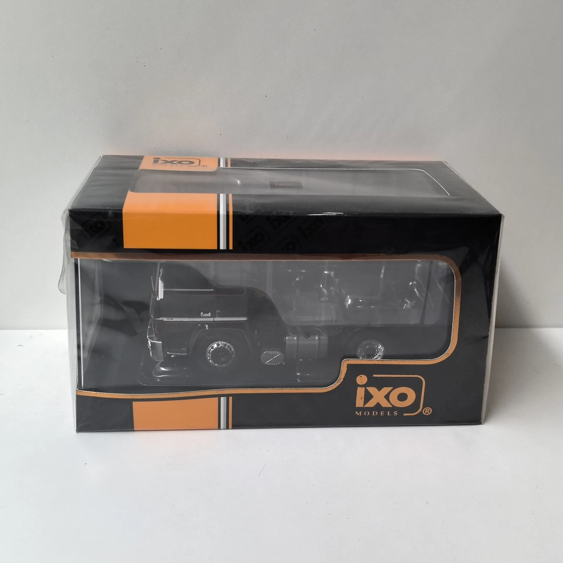 Diecast IXO 1/43 Scale BERLIET TR 350 1978 Berliet Truck Alloy Car Model Collectible Toy Gift Souvenir Display Ornament
Diecast IXO 1/43 Scale BERLIET TR 350 1978 Berliet Truck Alloy Car Model Collectible Toy Gift Souvenir Display Ornament