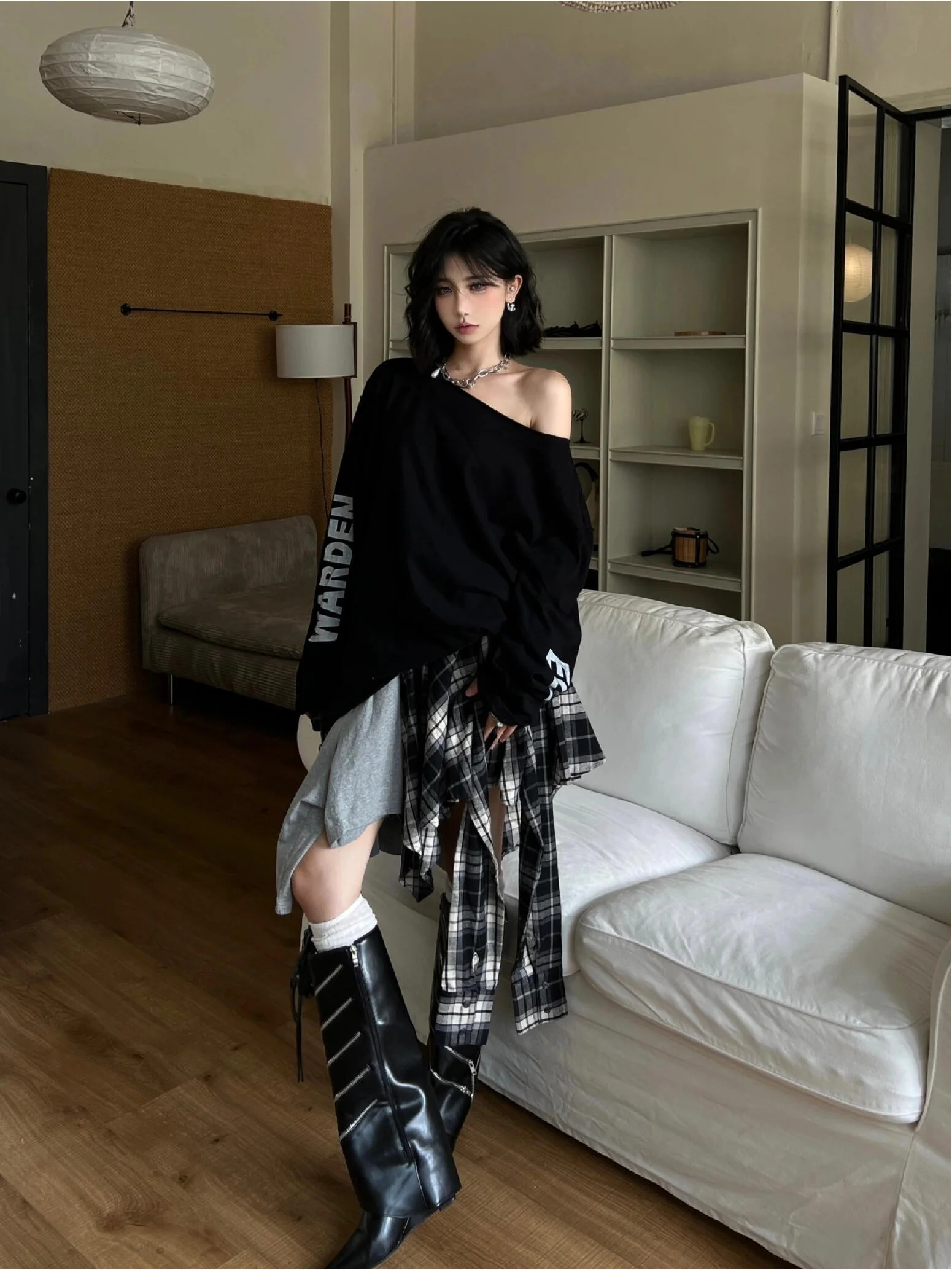 Black Spicy Girl Slope Shoulder Sweatshirt Women's Long Sleeve Loose Shoulder Design Printed Top for Autumn Fashionable Stree...
Black Spicy Girl Slope Shoulder Sweatshirt Women's Long Sleeve Loose Shoulder Design Printed Top for Autumn Fashionable Stree...