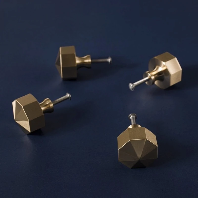 American style cabinet door pure copper drawer handle Nordic modern minimalist cabinet gold retro brass small handle
American style cabinet door pure copper drawer handle Nordic modern minimalist cabinet gold retro brass small handle