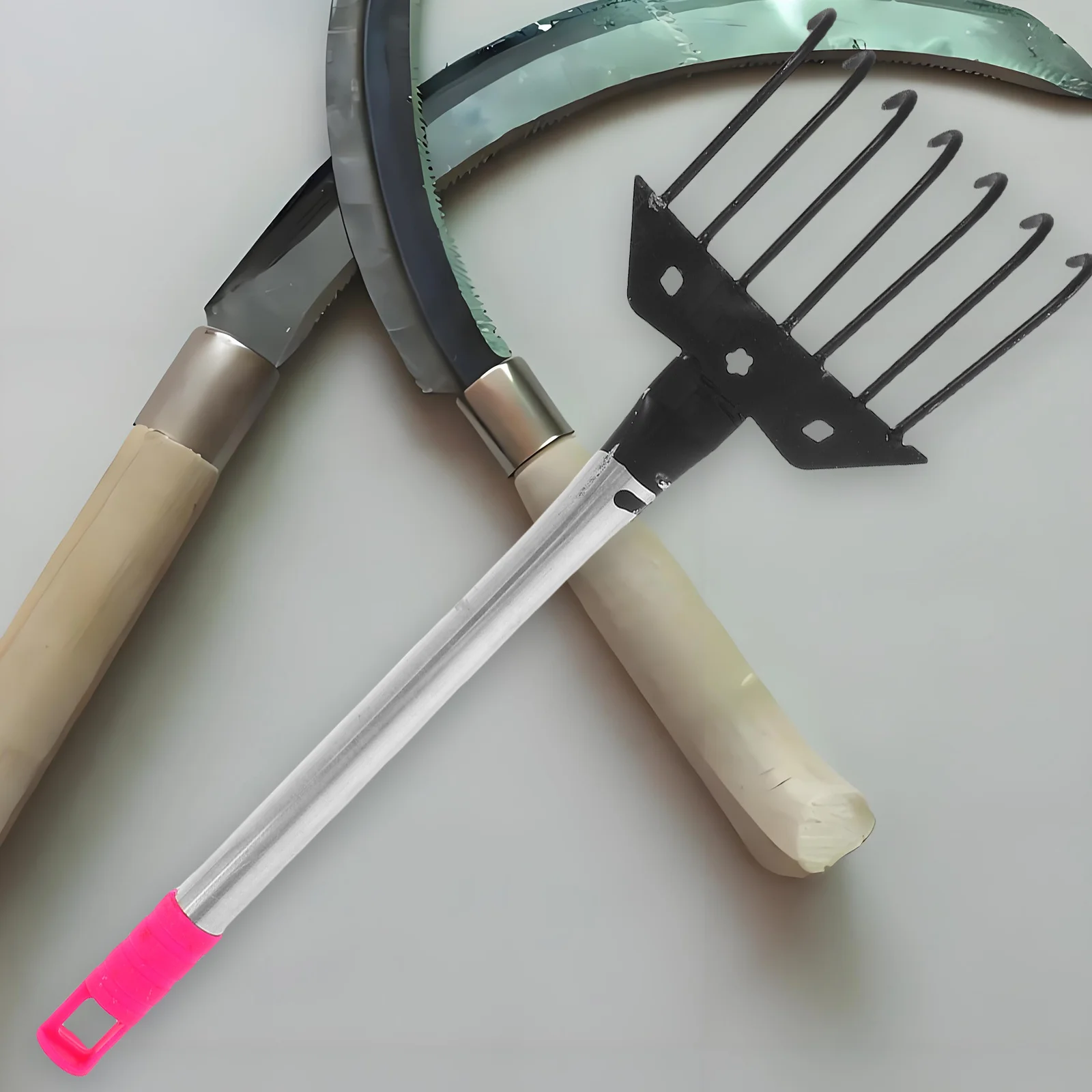 1pc Hand Rake Garden Tool For Soil Loosening Lightweight Cultivator Small Garden Rake For Planting Flower Yard Leaf
1pc Hand Rake Garden Tool For Soil Loosening Lightweight Cultivator Small Garden Rake For Planting Flower Yard Leaf