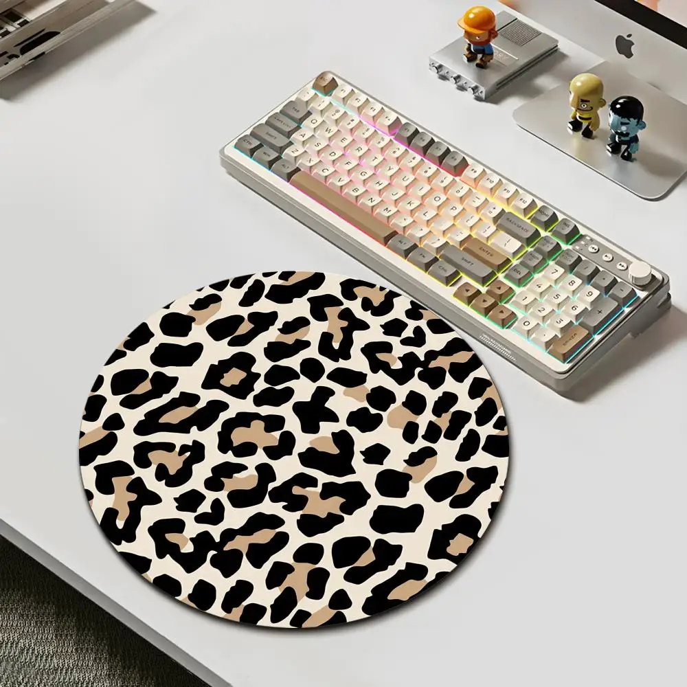 HYBXAXC Promotion Colorful Leopard Gaming Mouse Pad Computer Mats Size for Mousepad Rubber Rectangle Mousemats
HYBXAXC Promotion Colorful Leopard Gaming Mouse Pad Computer Mats Size for Mousepad Rubber Rectangle Mousemats