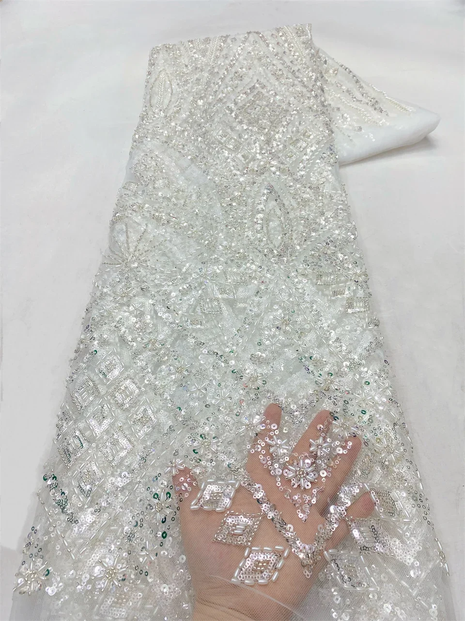 New Latest Africa Embroidered Tulle Net Fabric Luxury Beads High Quality Luxury Sequins Net Lace Evening Party Dress AXZ6154
New Latest Africa Embroidered Tulle Net Fabric Luxury Beads High Quality Luxury Sequins Net Lace Evening Party Dress AXZ6154