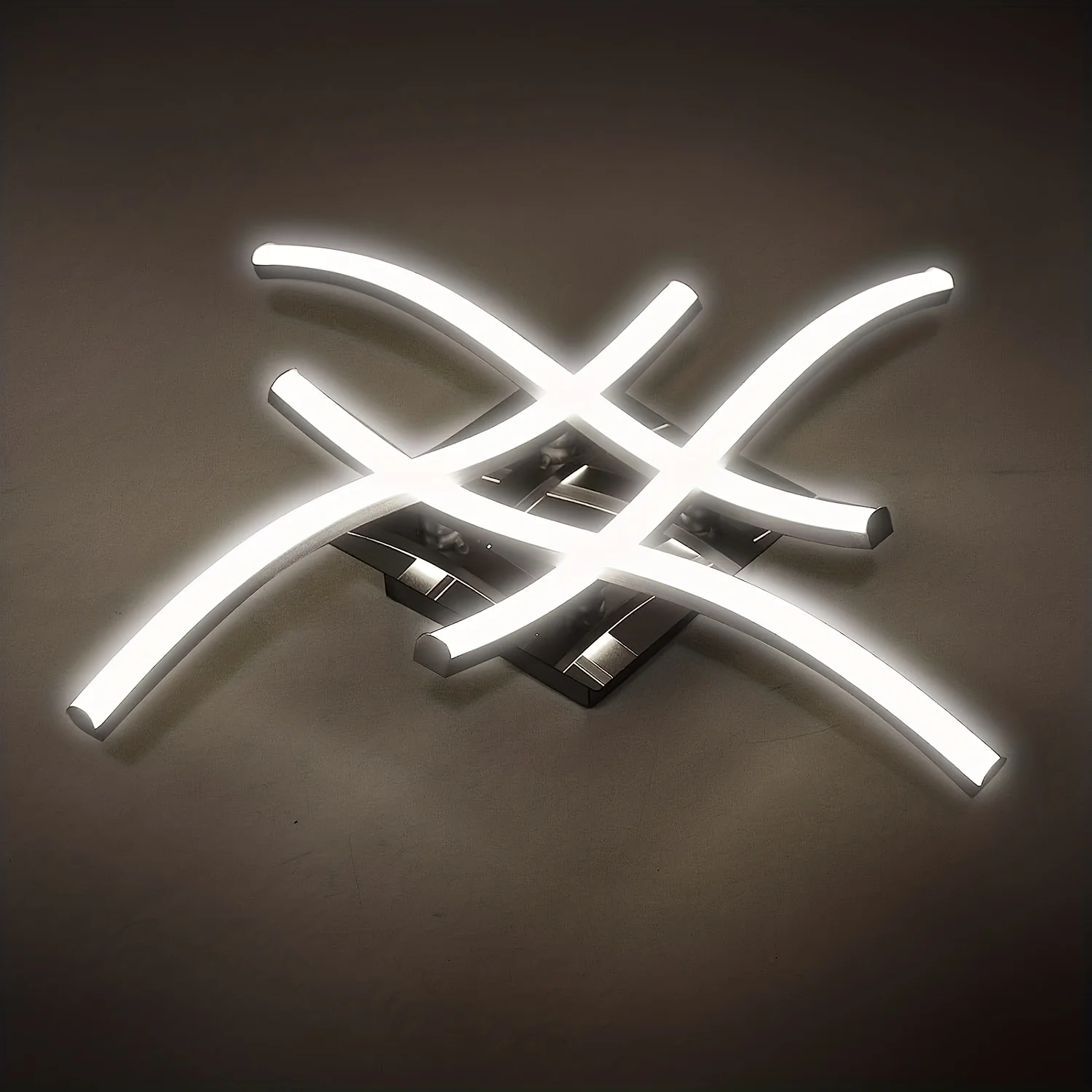 1pc Modern Curved LED Ceiling Light - 28W Dimmable 4 Built-in Panels Energy-Efficient Sleek Design Perfect for Living Room
1pc Modern Curved LED Ceiling Light - 28W Dimmable 4 Built-in Panels Energy-Efficient Sleek Design Perfect for Living Room