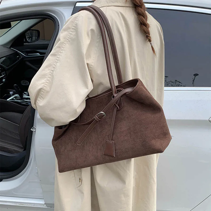 2025 Autumn Luxe Tote Bag, Spacious Shoulder Purse for Women, Chic Top Handle Crossbody, Minimalist Day-to-Night Bag, Textured
2025 Autumn Luxe Tote Bag, Spacious Shoulder Purse for Women, Chic Top Handle Crossbody, Minimalist Day-to-Night Bag, Textured