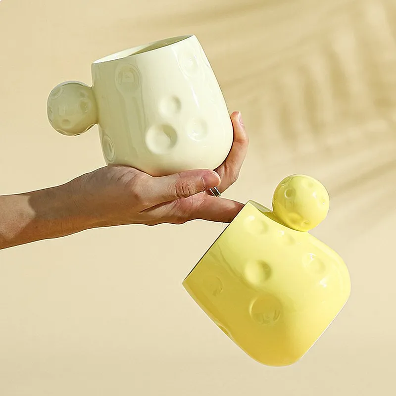 Ceramic Cheese Shape Mug With Handle Home Office Coffee Cup Breakfast Cup Couple Pair High Appearance Porcelain Drinkware Gift
Ceramic Cheese Shape Mug With Handle Home Office Coffee Cup Breakfast Cup Couple Pair High Appearance Porcelain Drinkware Gift